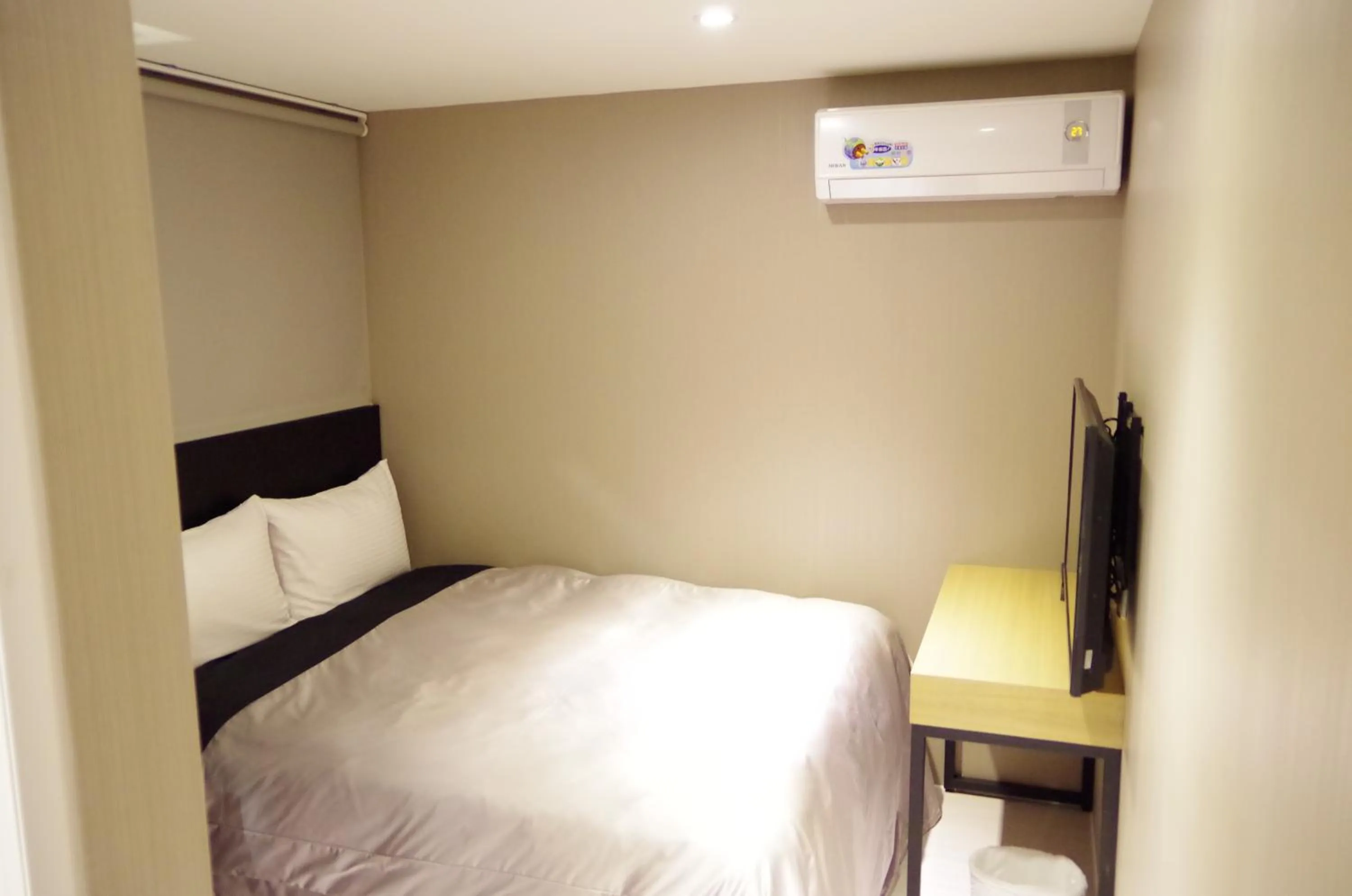 Bedroom, Bed in E-House Xining Branch