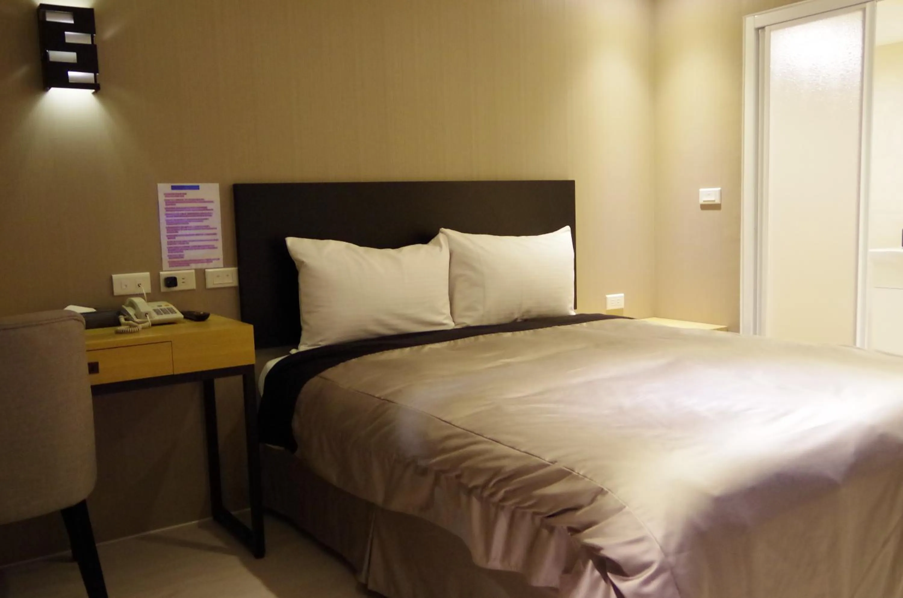 Bedroom, Bed in E-House Xining Branch