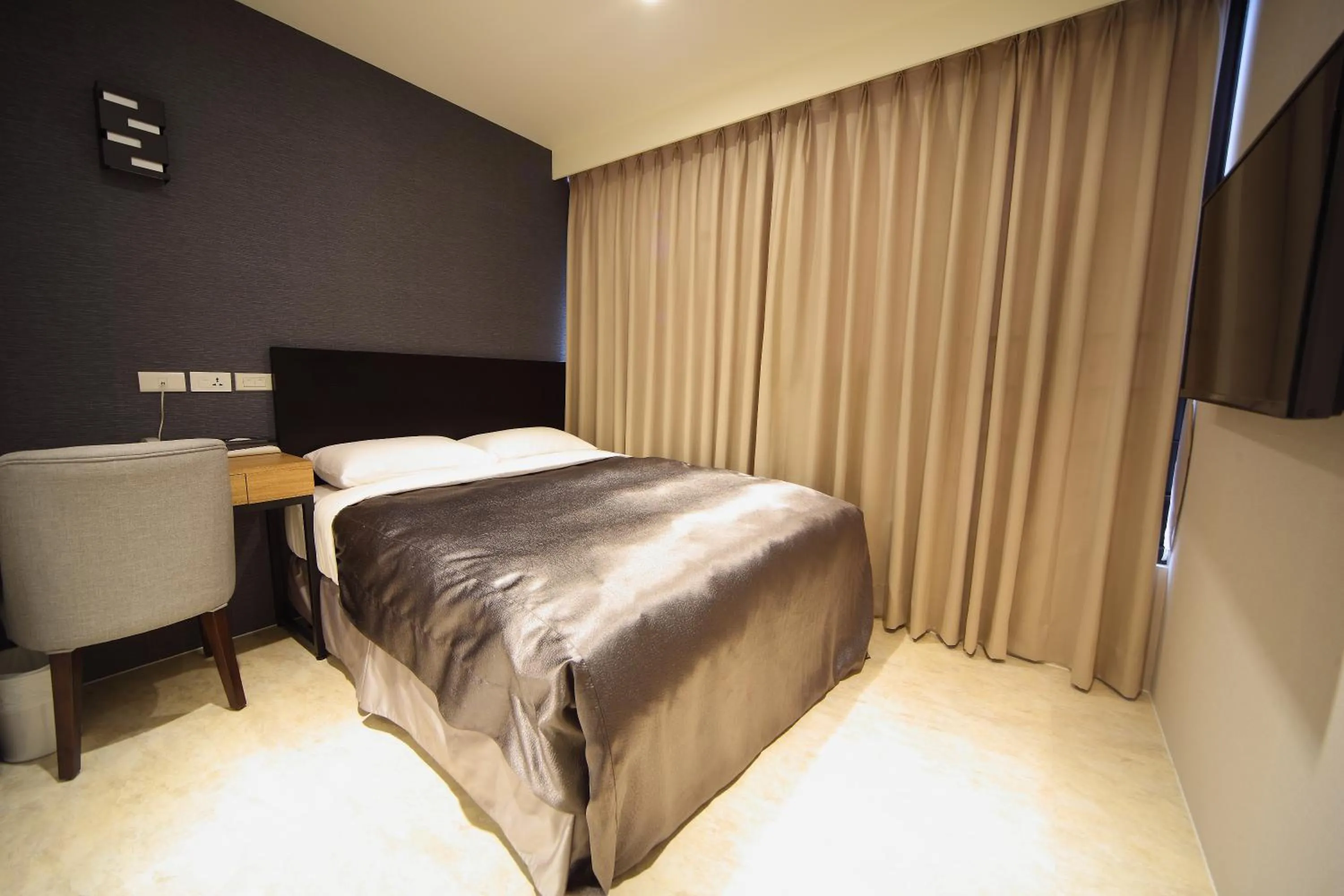 Photo of the whole room, Bed in E-House Xining Branch