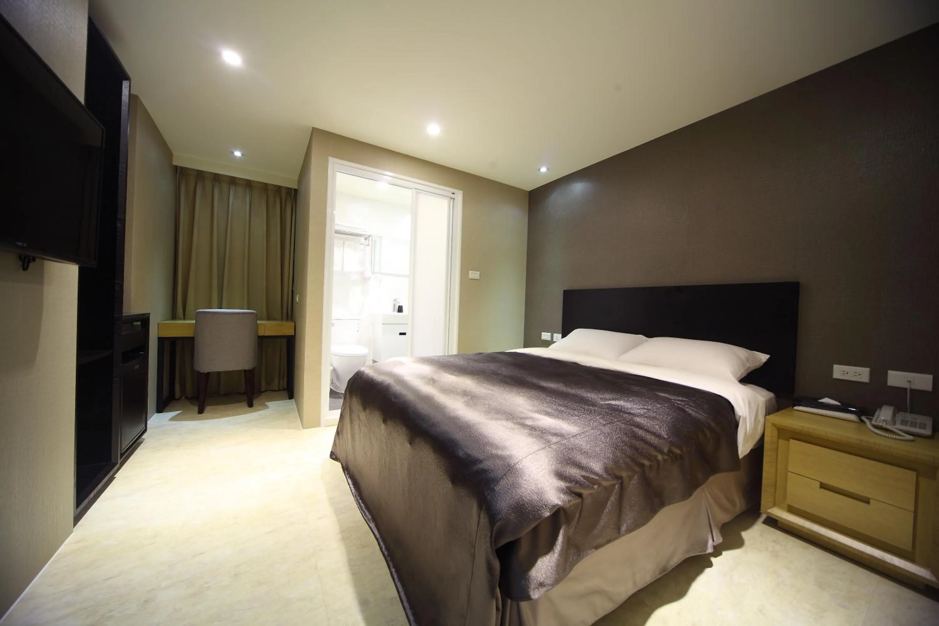 Photo of the whole room, Bed in E-House Xining Branch