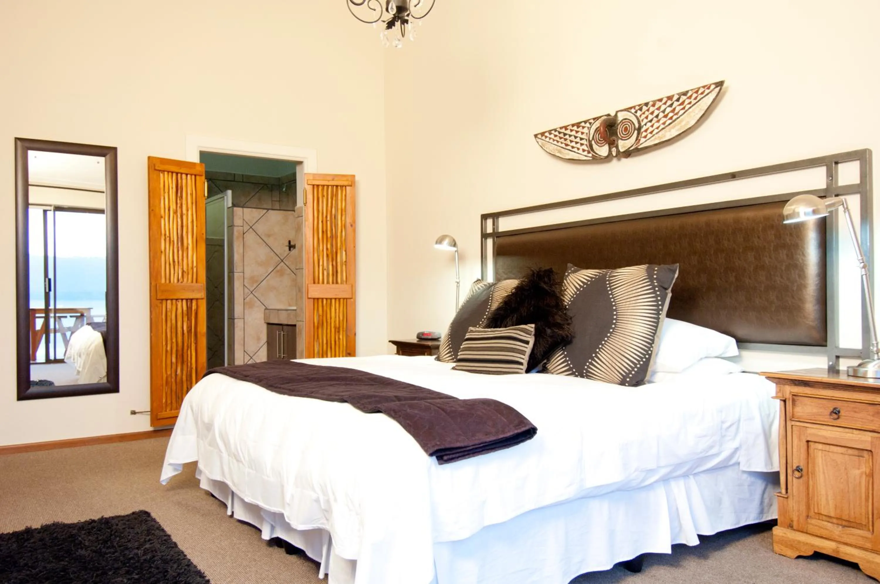 Photo of the whole room, Bed in Overmeer Guest House