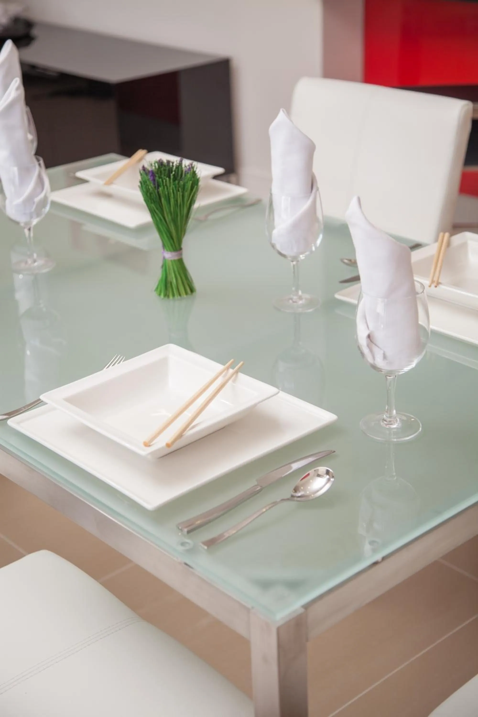 Restaurant/places to eat in Hotel English Point Marina & Spa