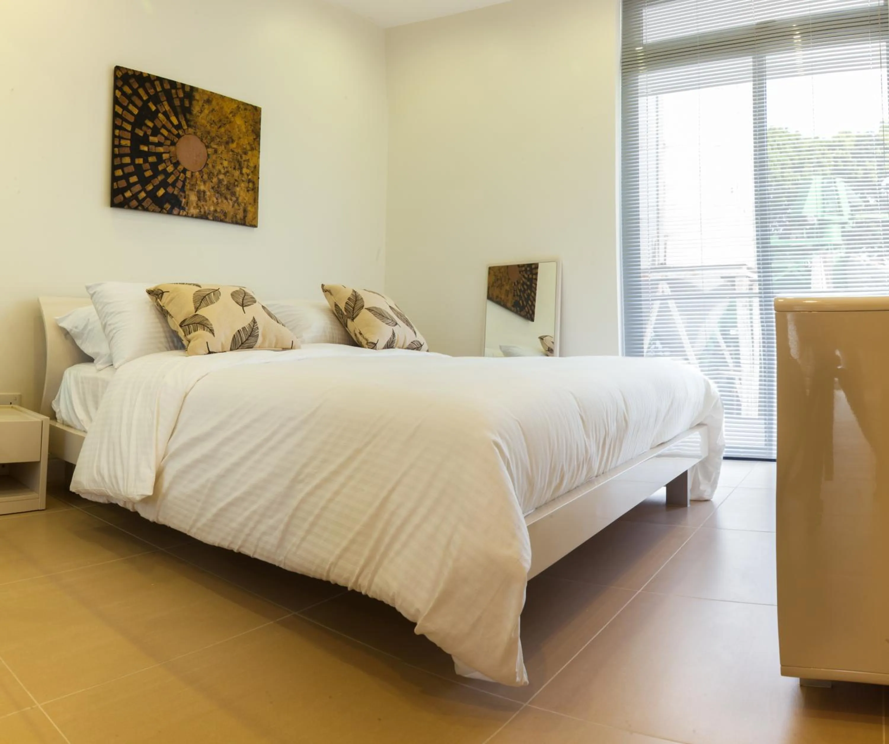 Bedroom, Bed in Hotel English Point Marina & Spa