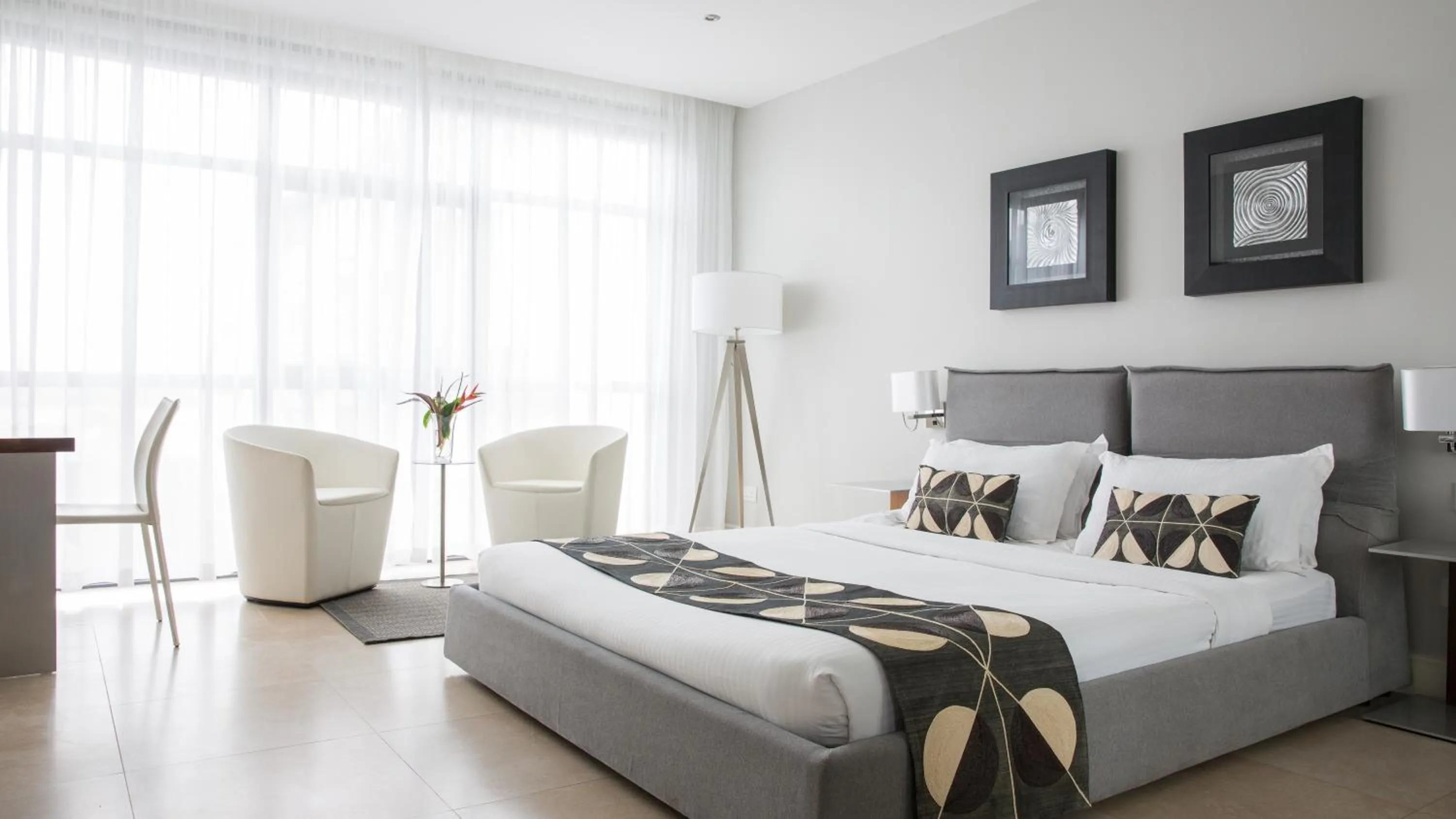 Bedroom, Bed in Hotel English Point Marina & Spa