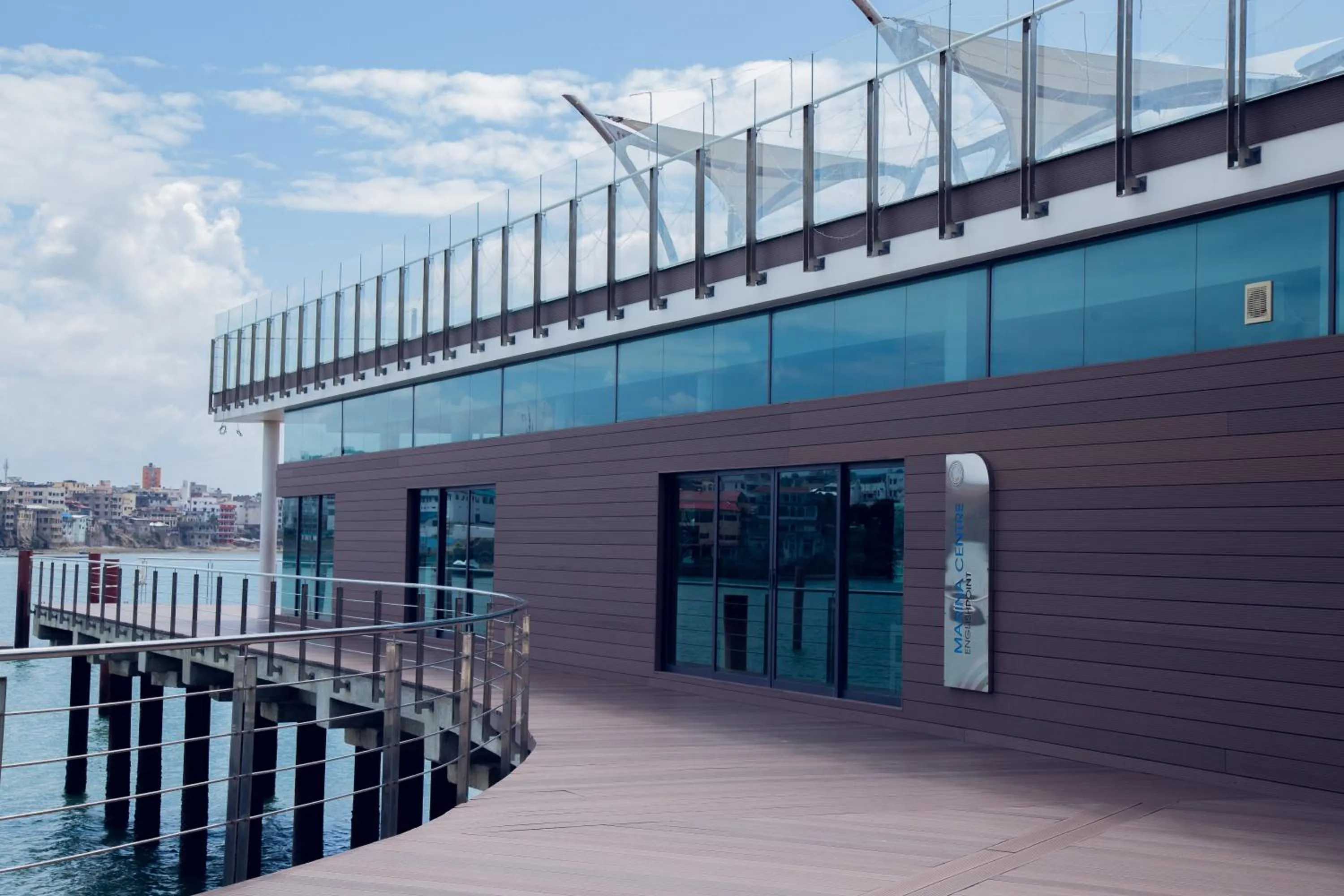 Property building in Hotel English Point Marina & Spa