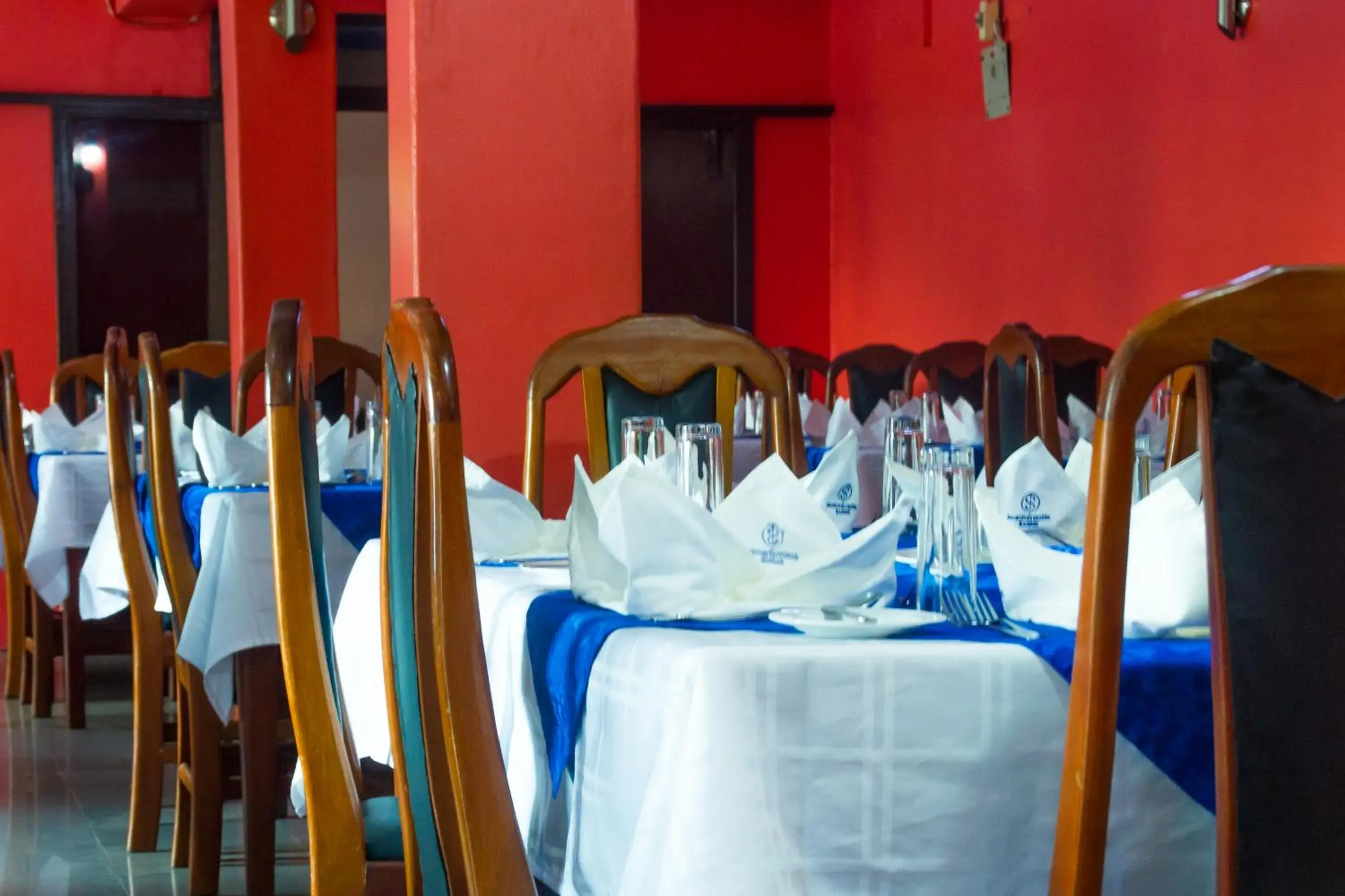 Restaurant/places to eat in Sandton Hotel Kasese Restaurant/places to eat in Sandton Hotel Kasese