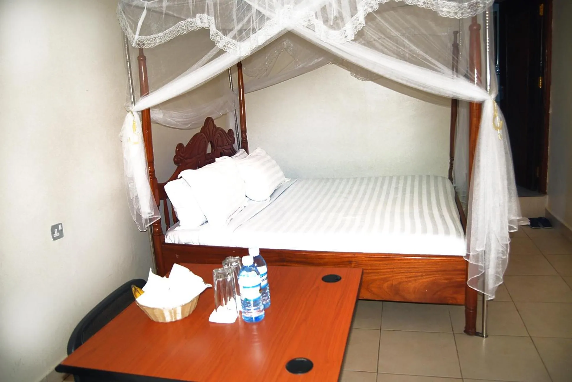 Bedroom, Bed in Sandton Hotel Kasese