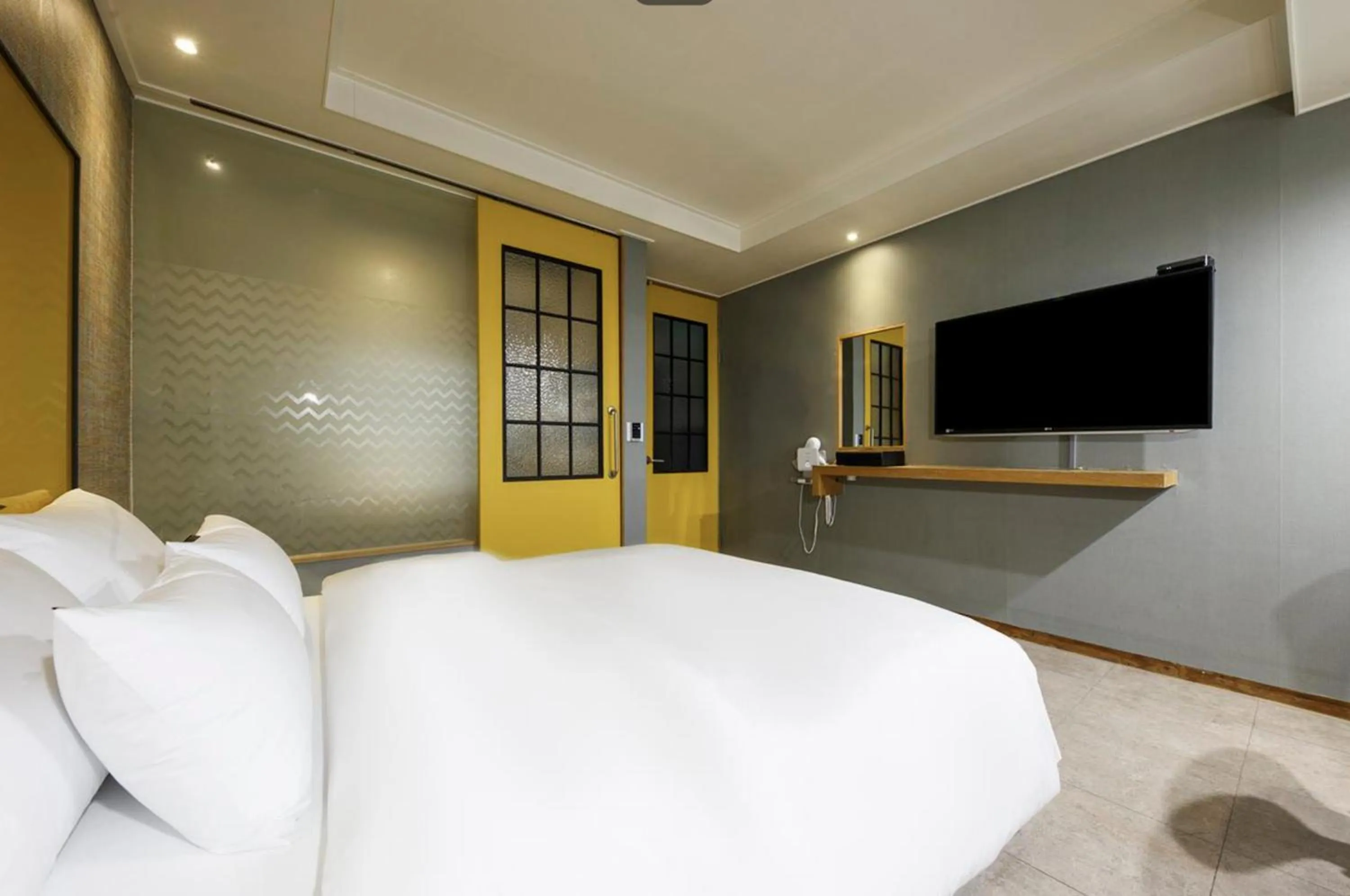 Bed in Cheongju Hotel Persona