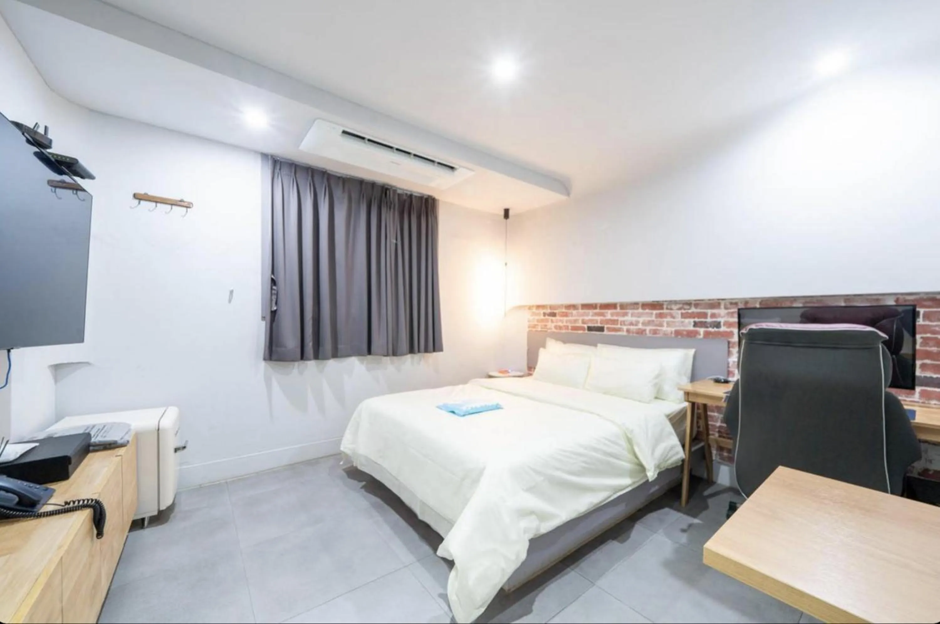 Bed in Cheongju Hotel Persona