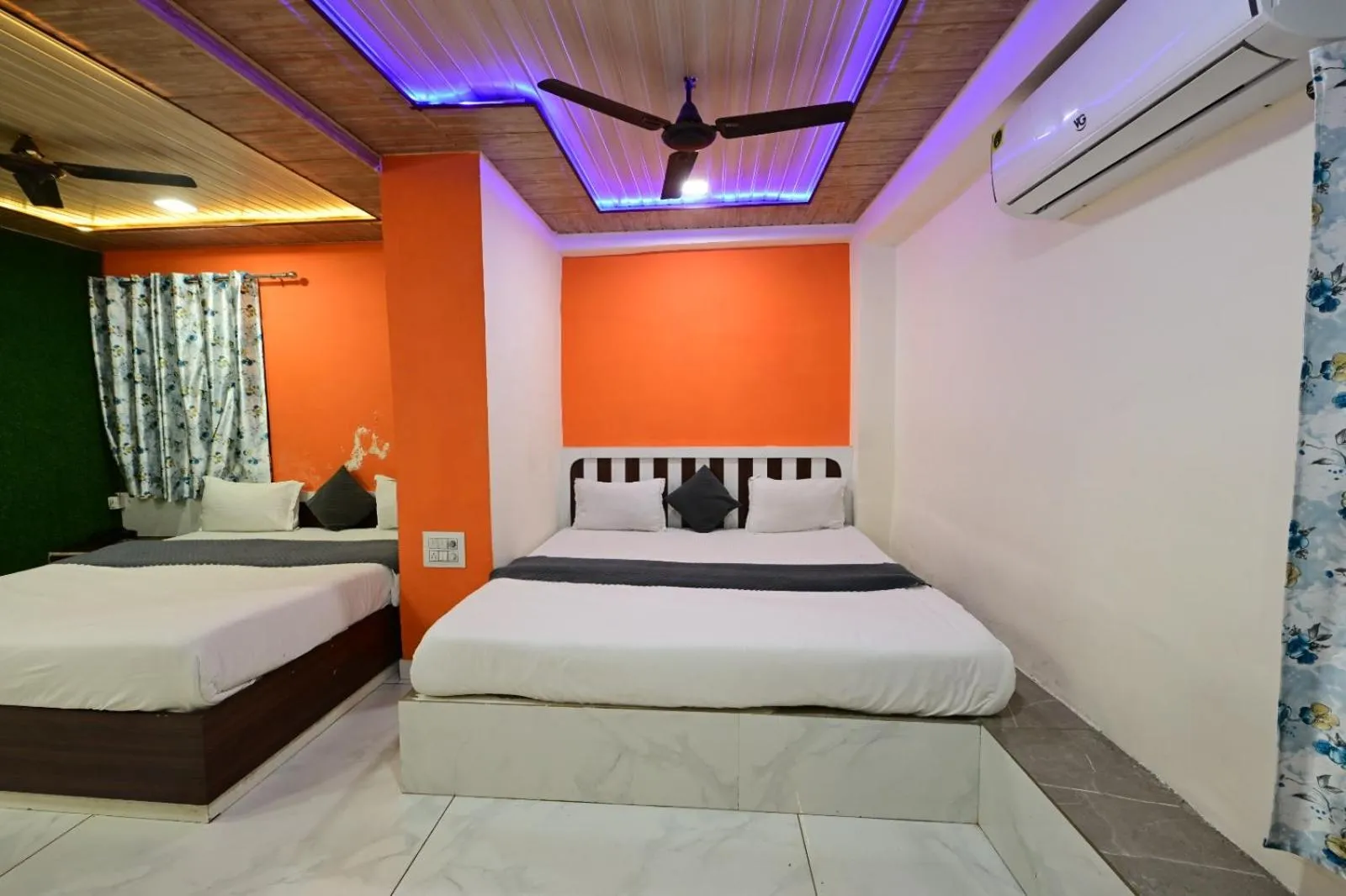 Bed in Hotel Happy Forest Inn