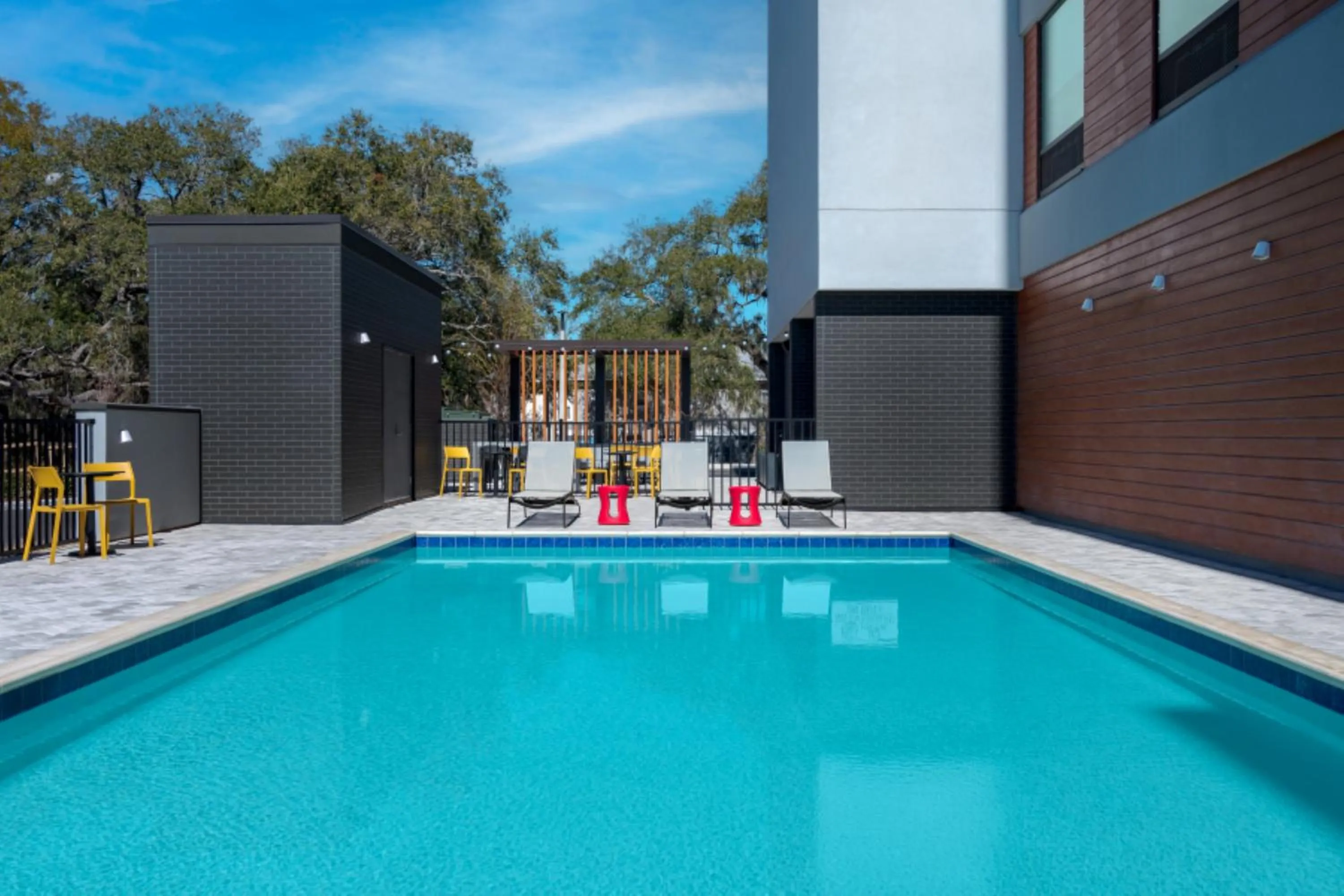Swimming pool in Home2 Suites By Hilton Riverview Tampa