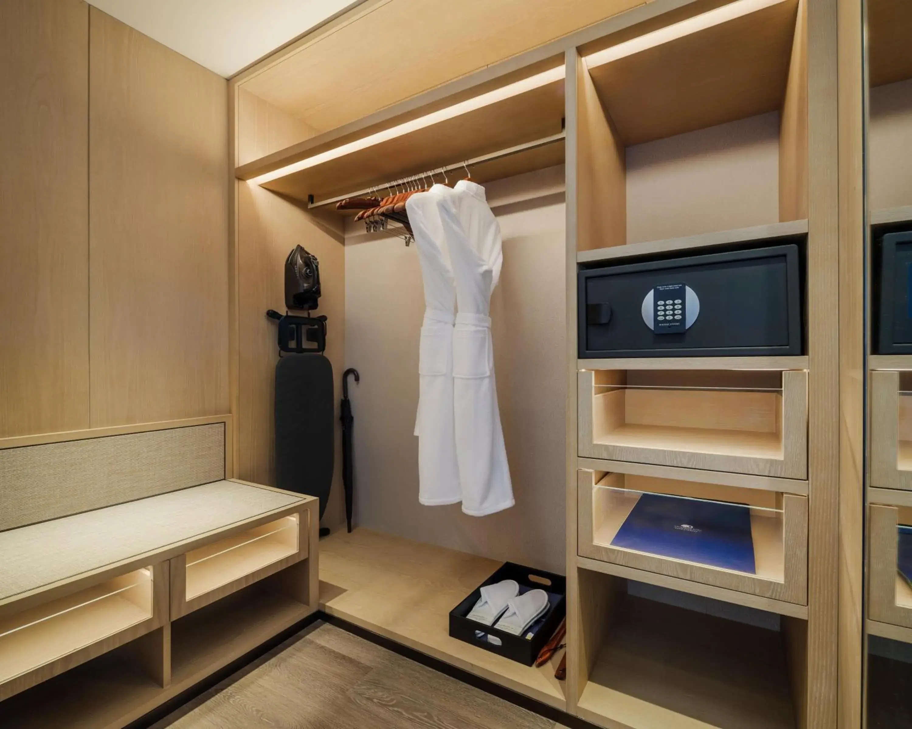 King Room with River View in DoubleTree by Hilton Zhangzhou King Room with River View in DoubleTree by Hilton Zhangzhou