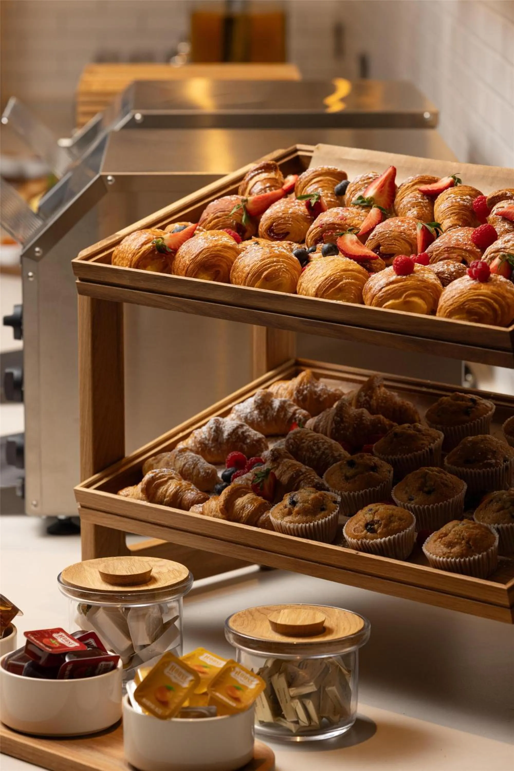 Breakfast in Home2 Suites By Hilton Dublin City Centre