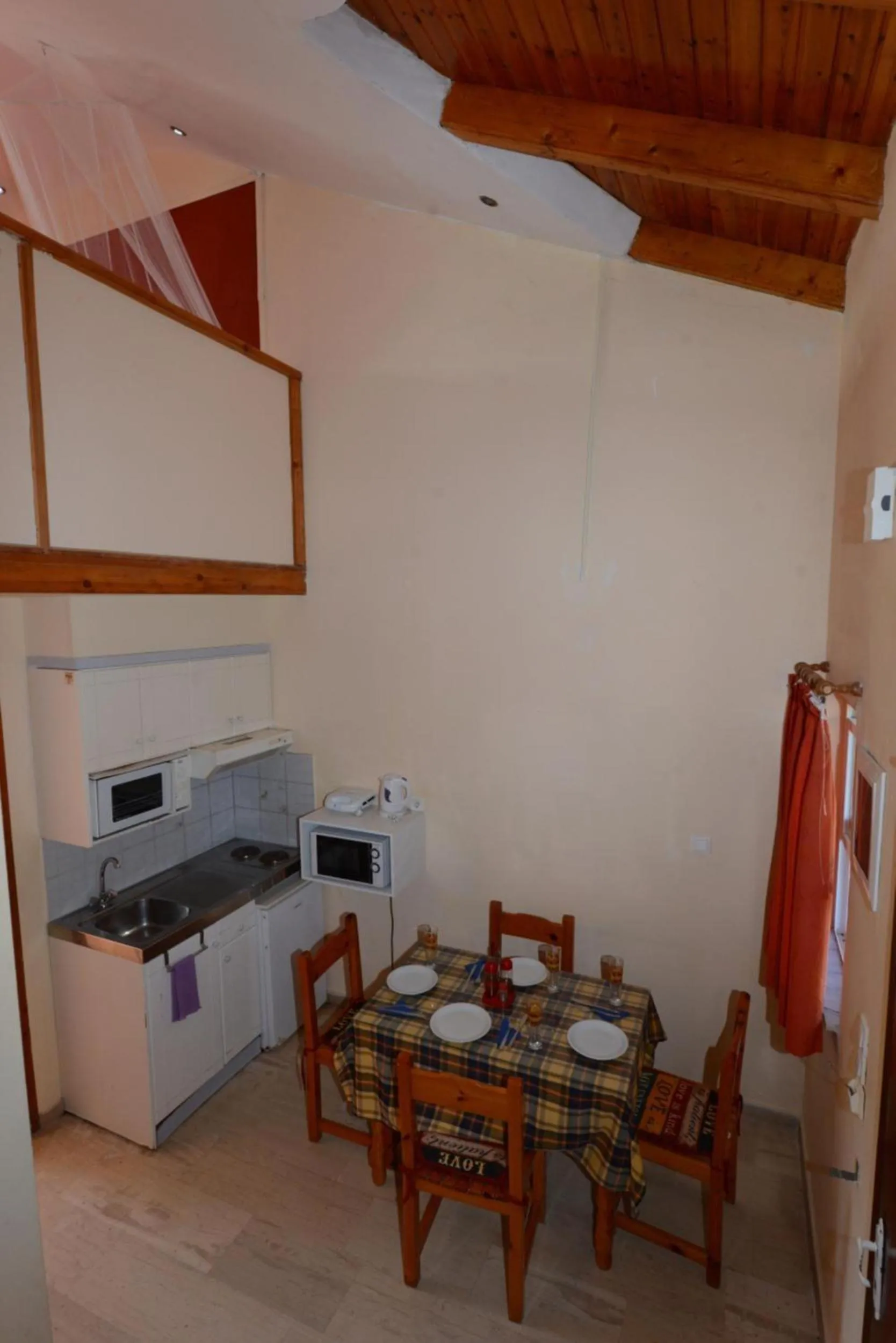 Property building in Charlies Venus Apartments