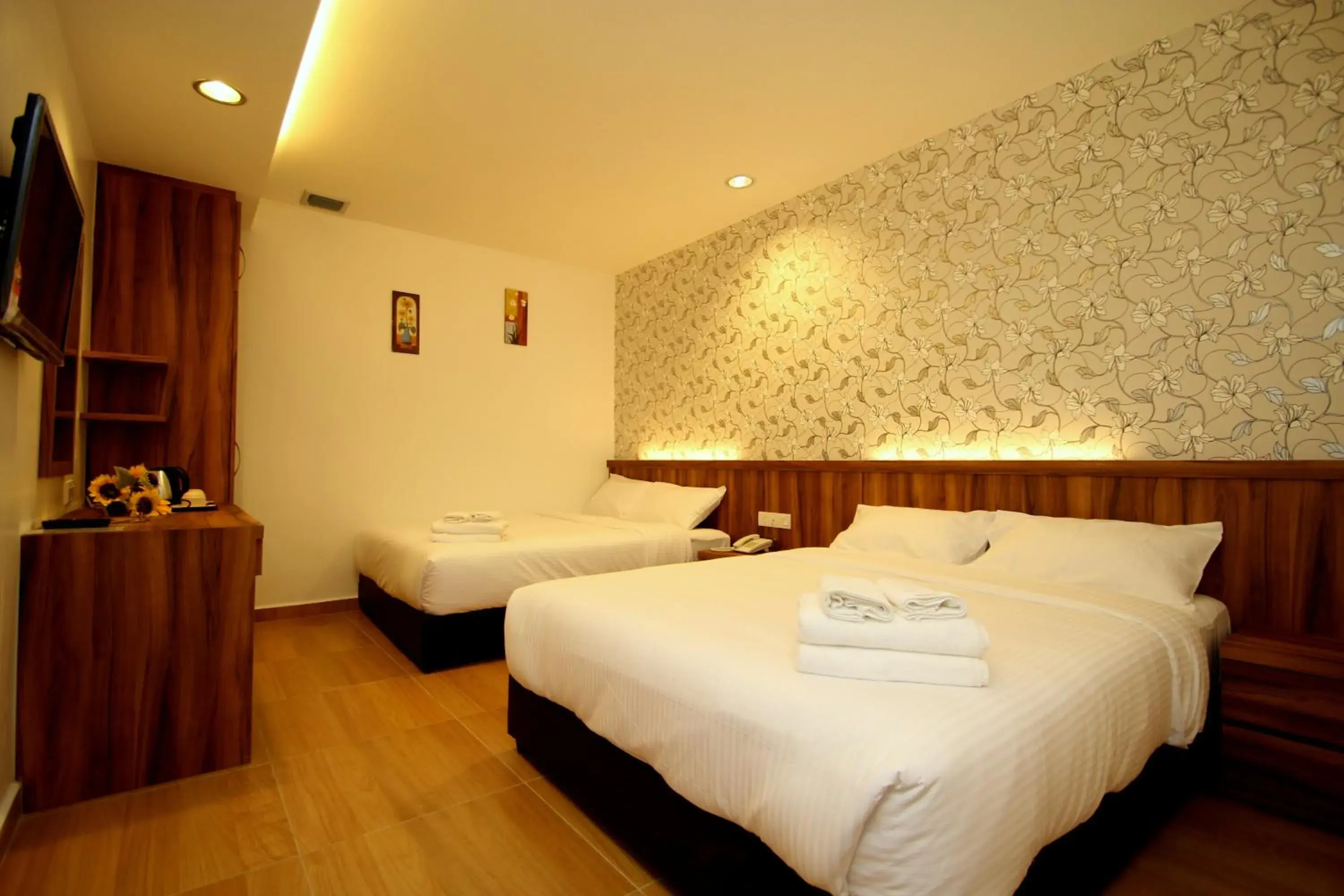 Bedroom, Bed in Century Inn Hotel Bedroom, Bed in Century Inn Hotel