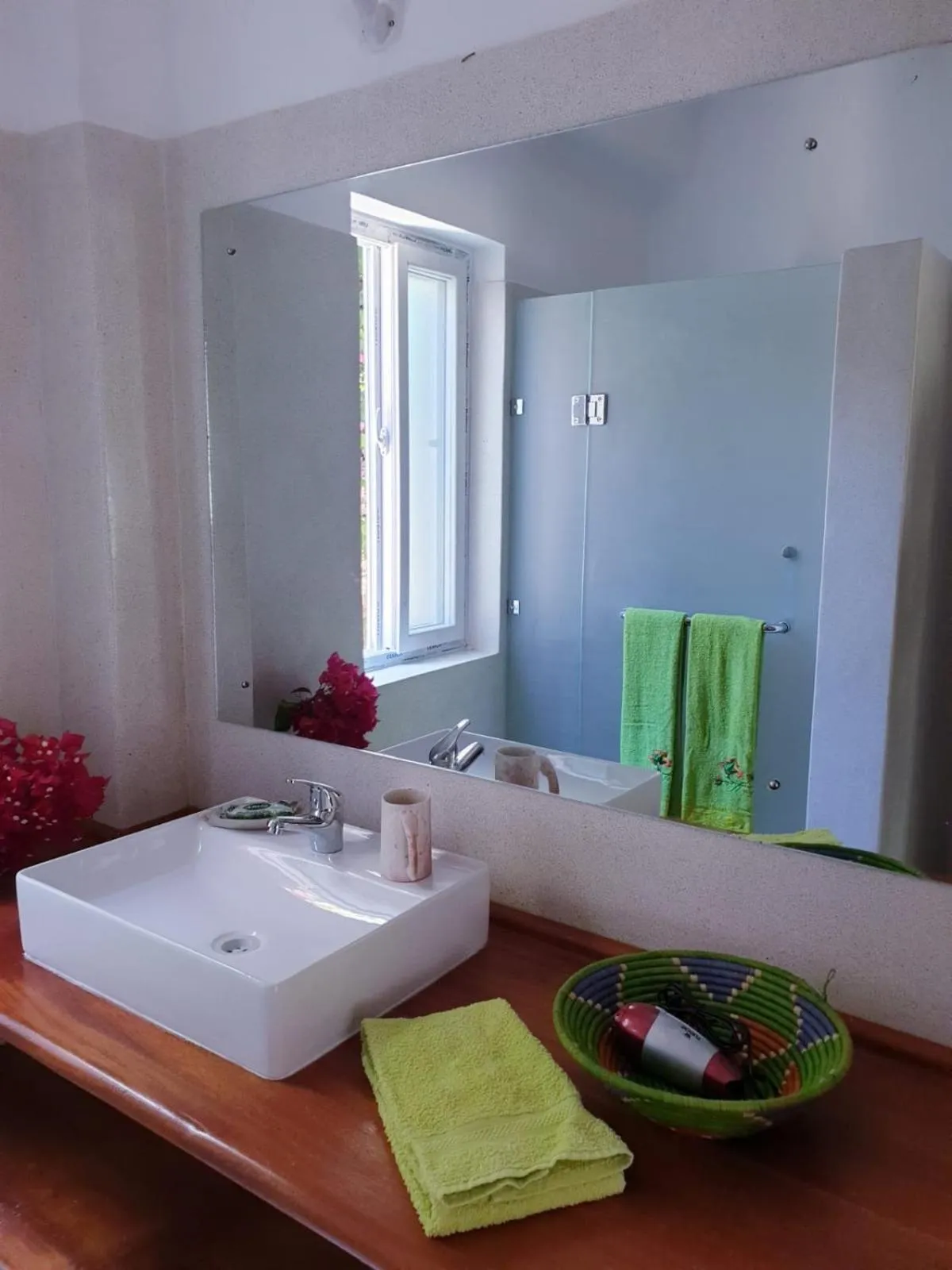 Bathroom, Bed in Simba House