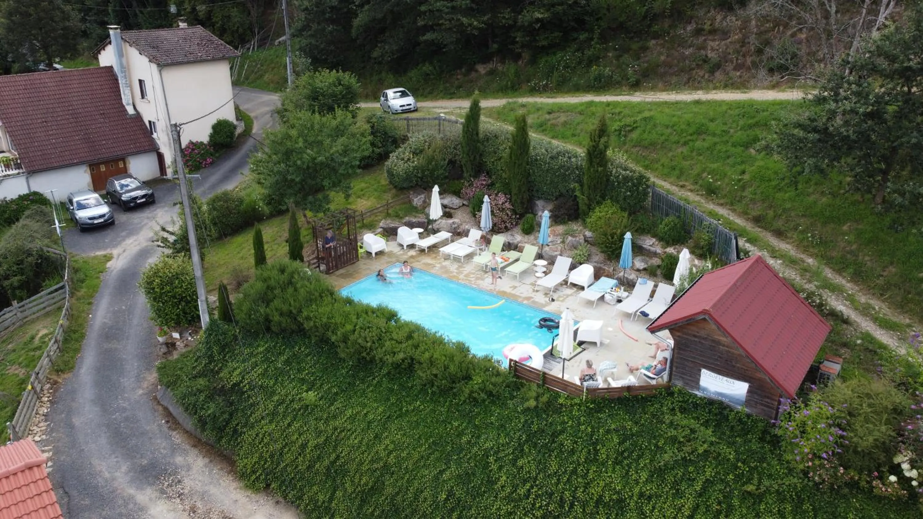 Swimming pool in Bergeveaux