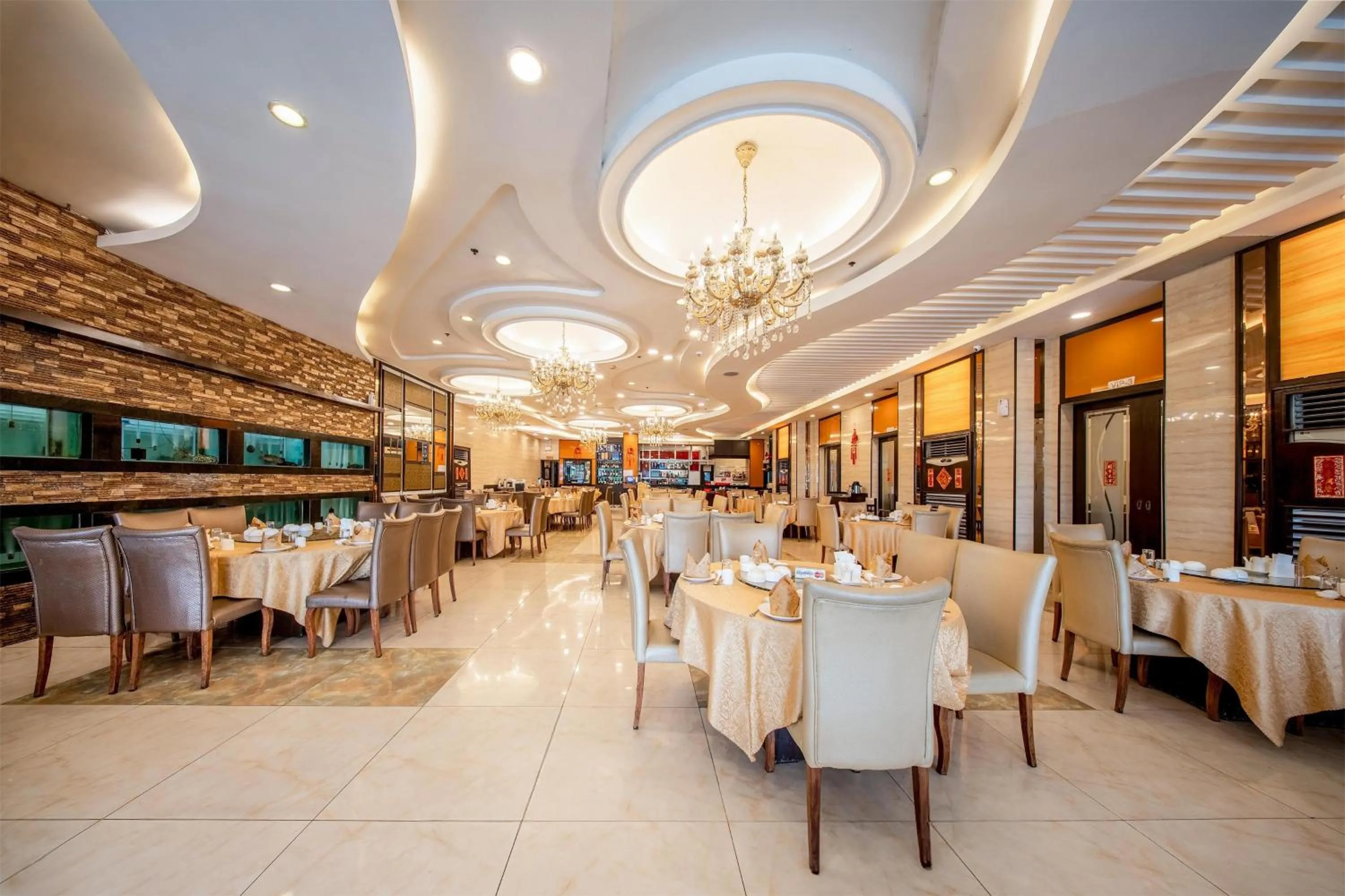 Restaurant/places to eat in Best Western Plus Hotel Subic