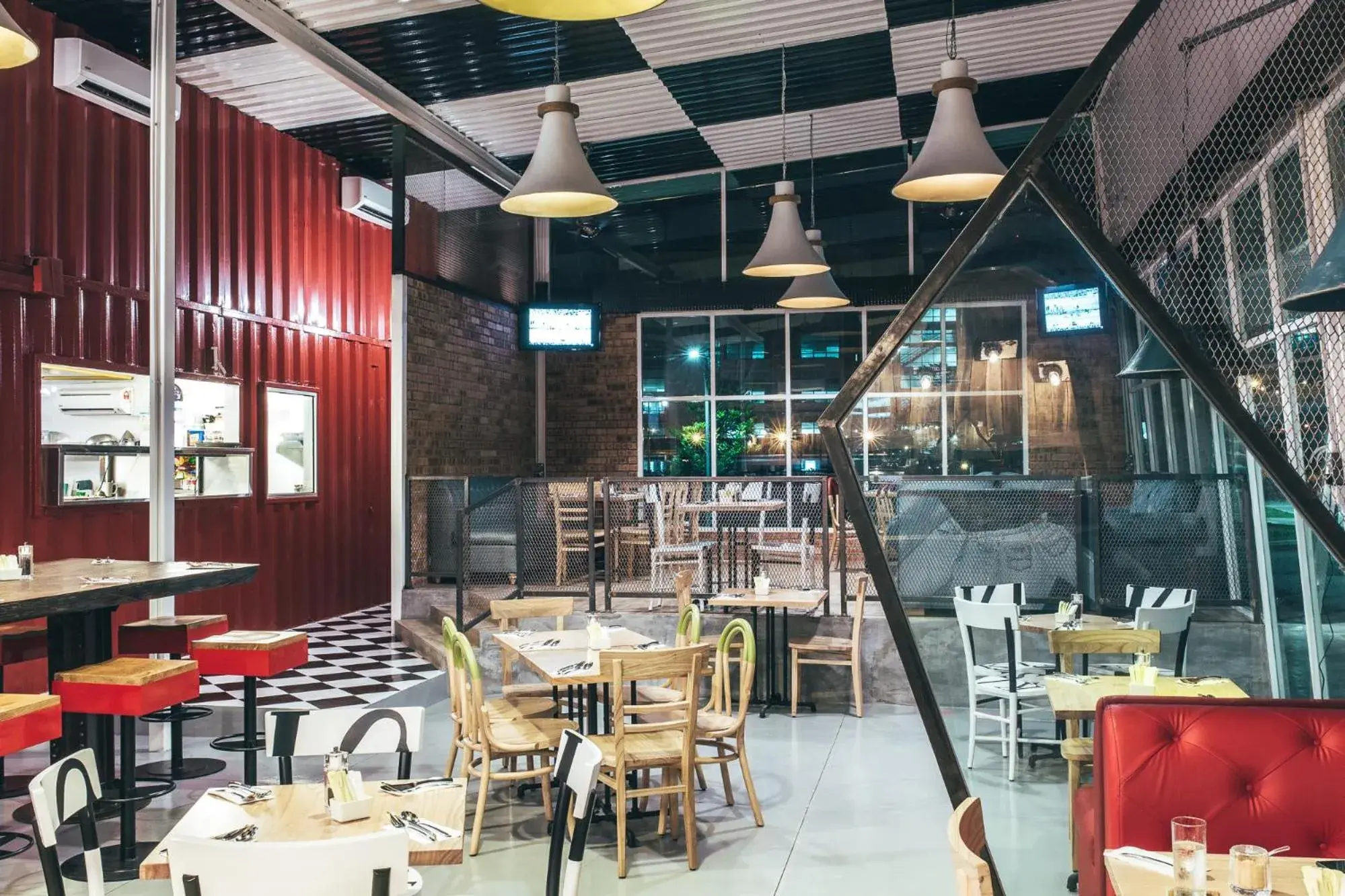 Restaurant/places to eat in Dash Box Hotel Cyberjaya Restaurant/places to eat in Dash Box Hotel Cyberjaya