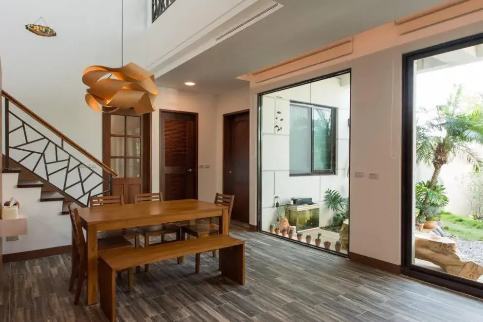 Restaurant/places to eat in First Quality B&B Restaurant/places to eat in First Quality B&B