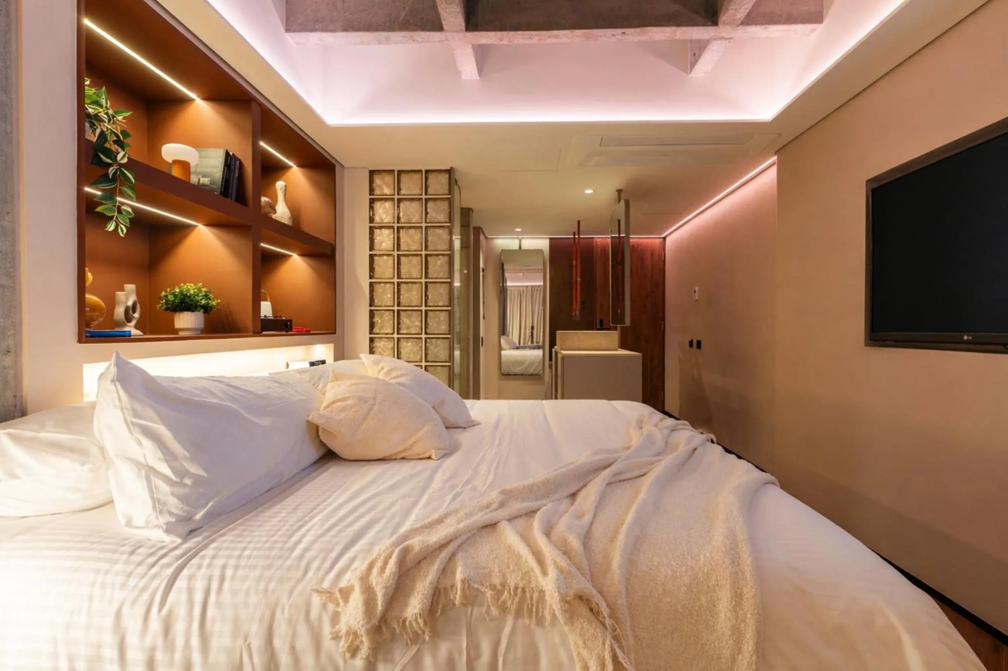 Bed in BoH Collection