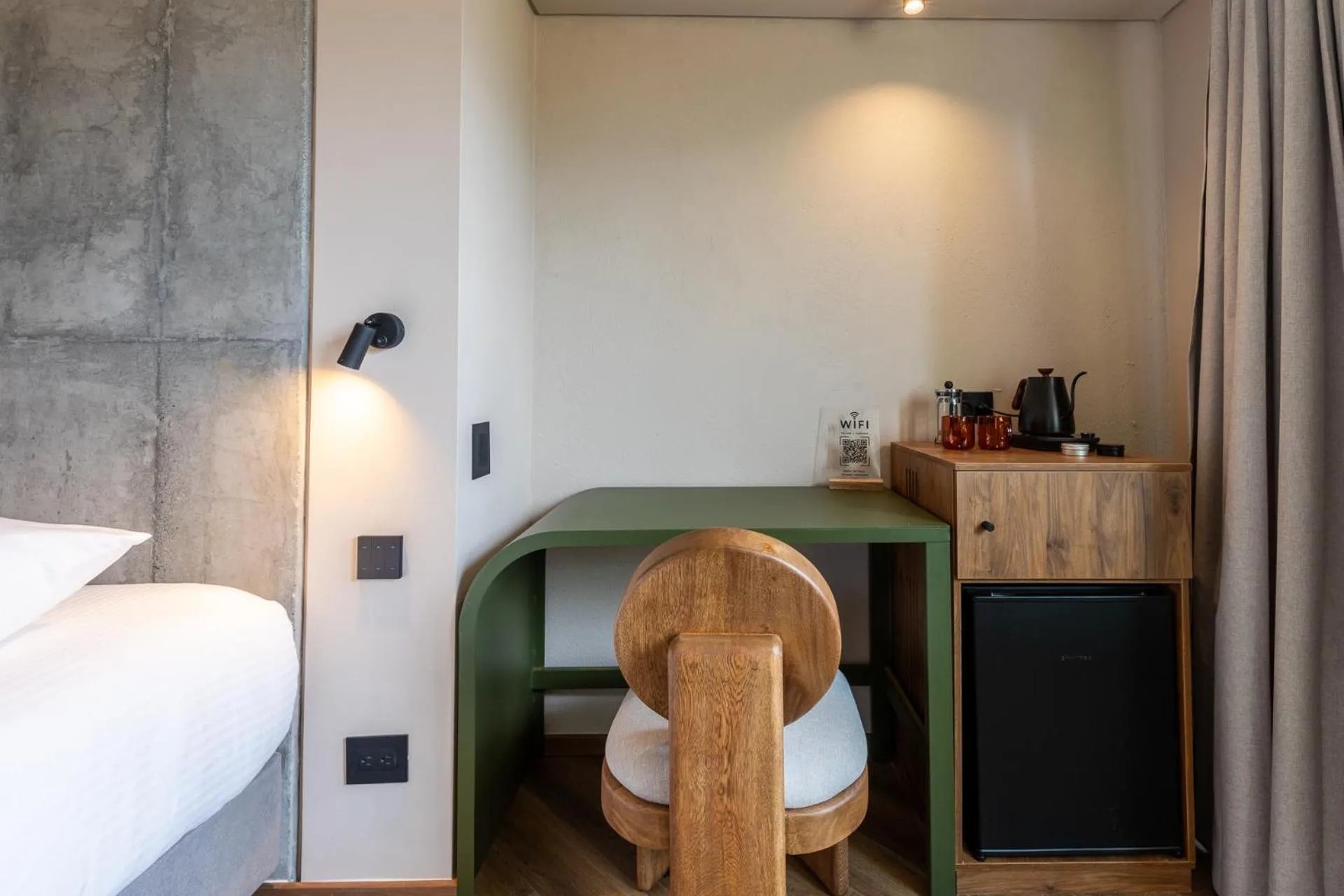 Seating area, Bed in BoH Collection