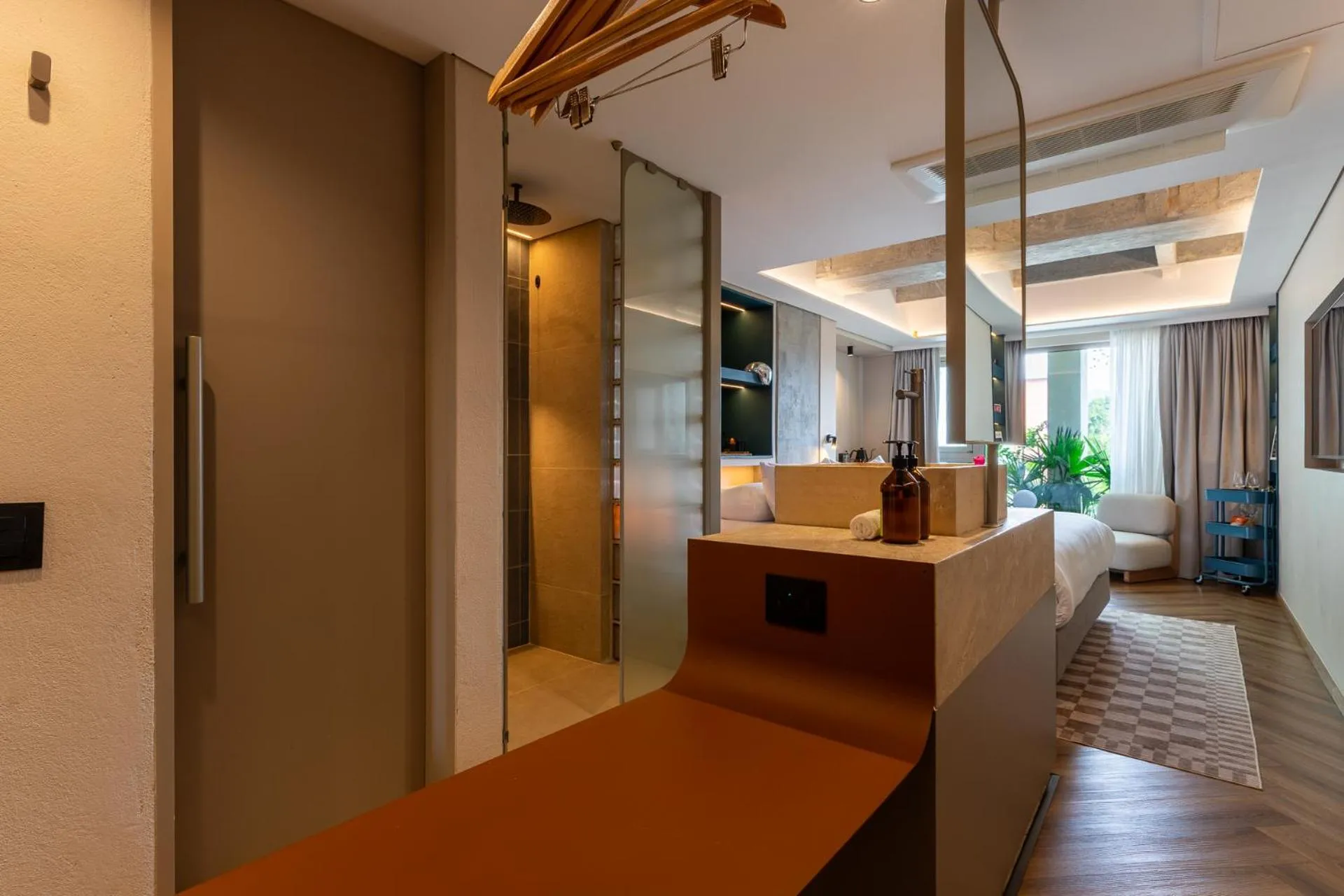 Shower in BoH Collection