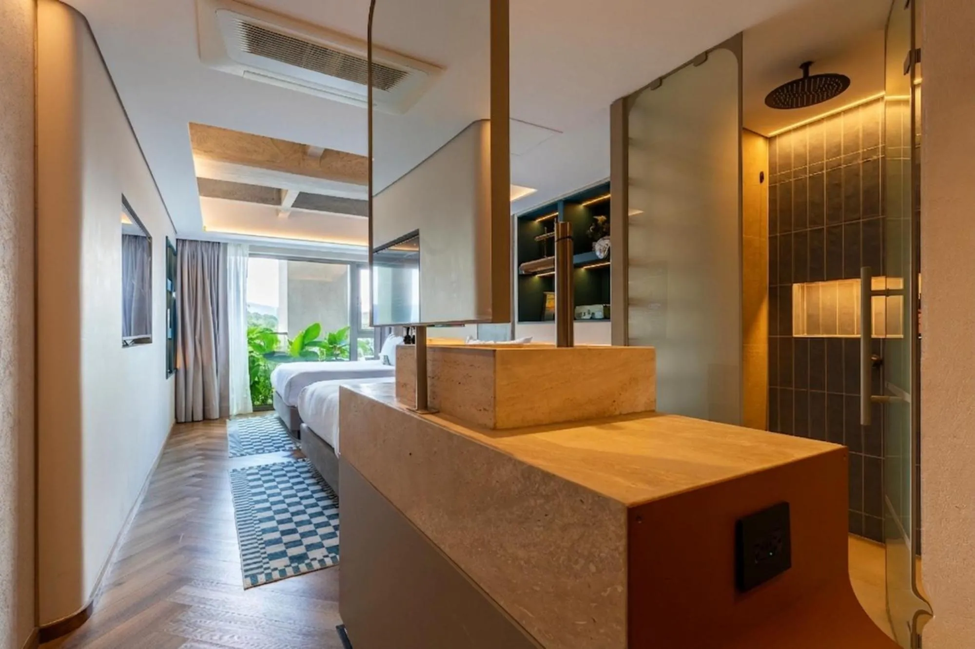 Shower in BoH Collection
