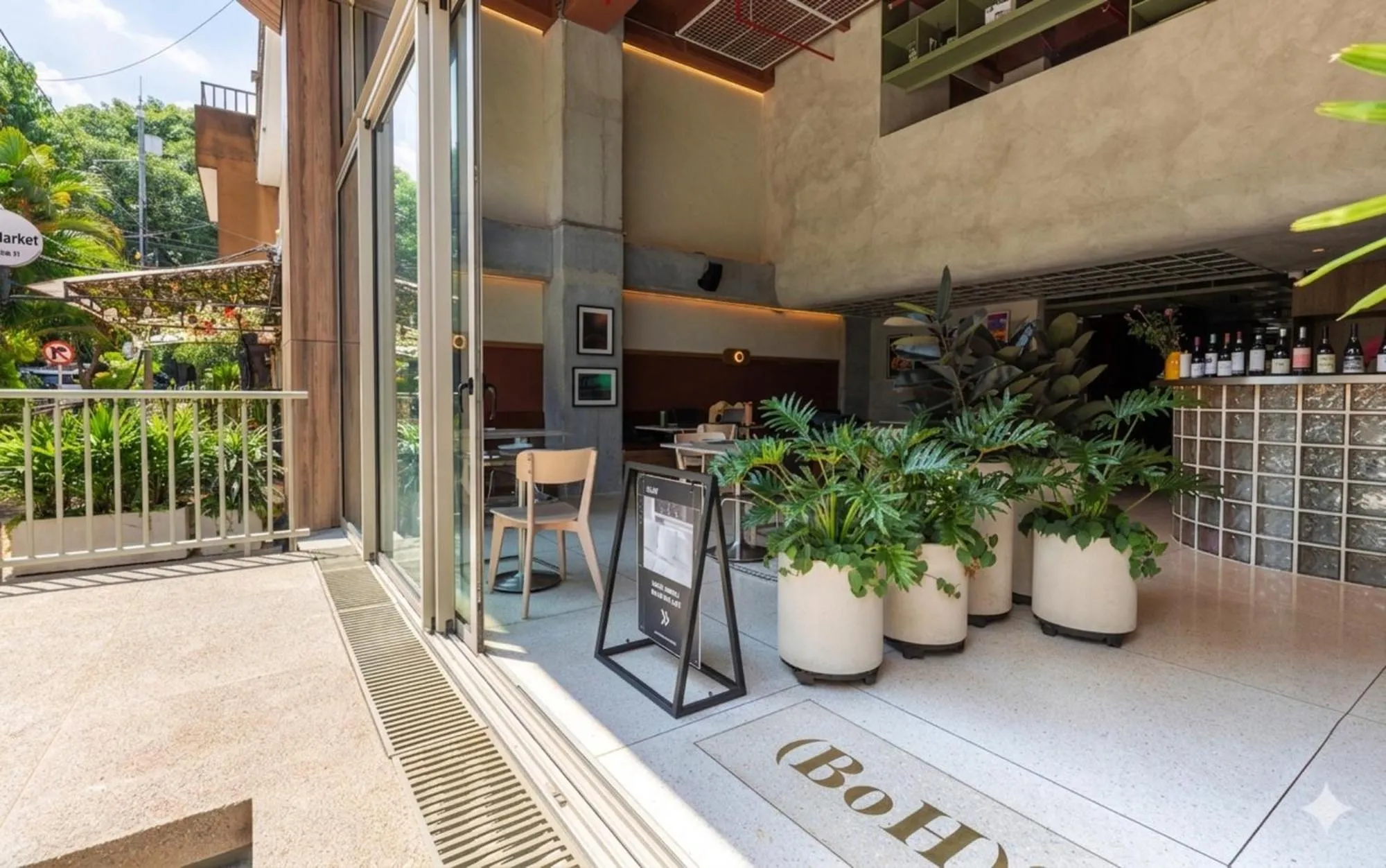 Restaurant/places to eat in BoH Collection
