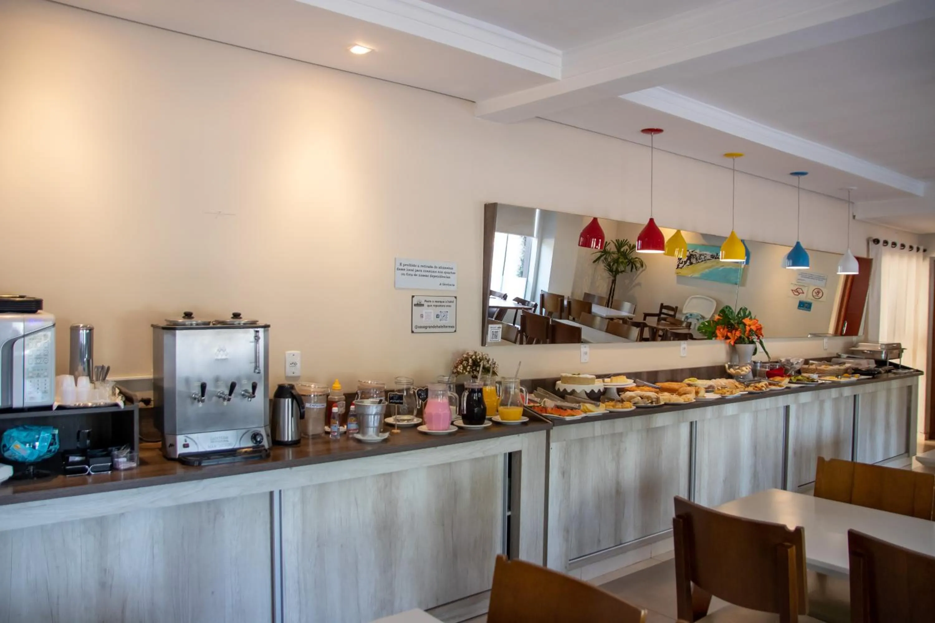 Buffet breakfast in Casagrande Olímpia Hotel