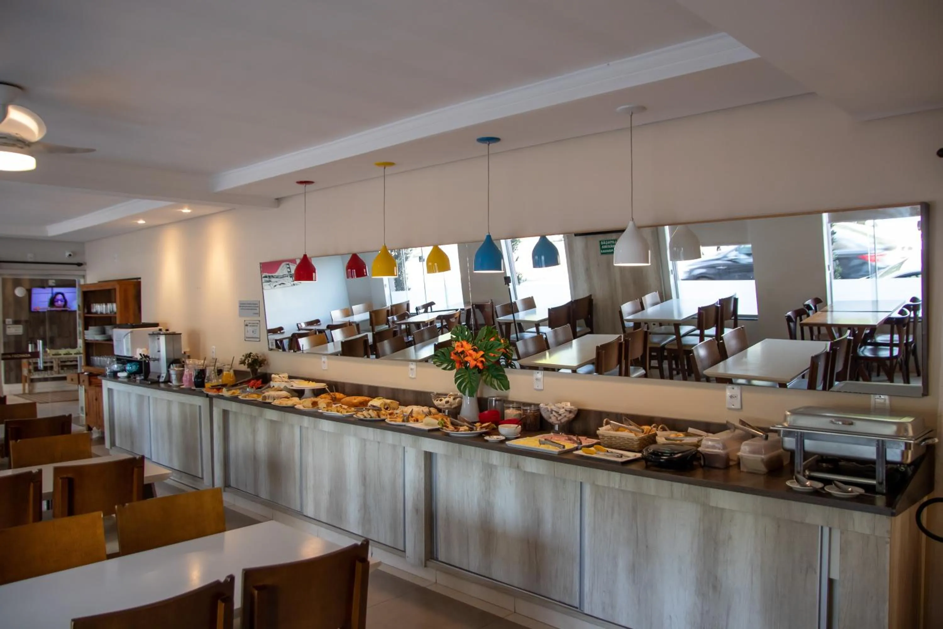 Buffet breakfast in Casagrande Olímpia Hotel