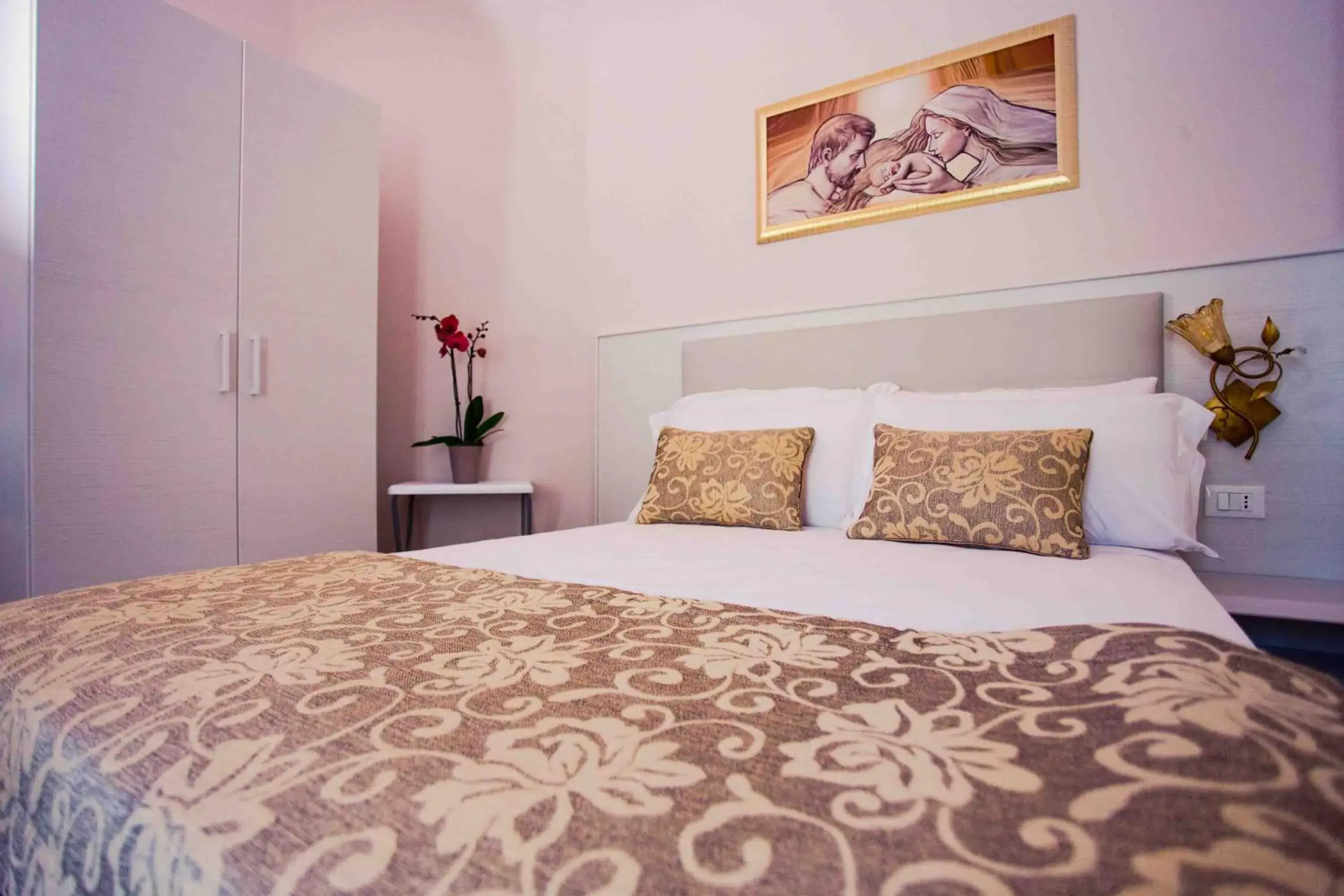 Budget Double Room in Casa Faccioli Luxury B&B & Wellness Budget Double Room in Casa Faccioli Luxury B&B & Wellness