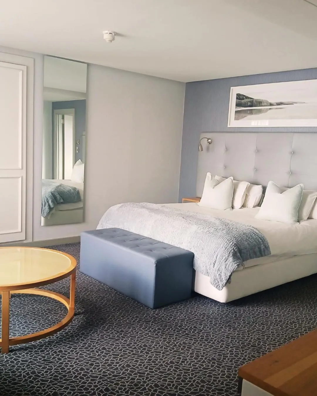 Bedroom, Bed in Krystal Beach Hotel