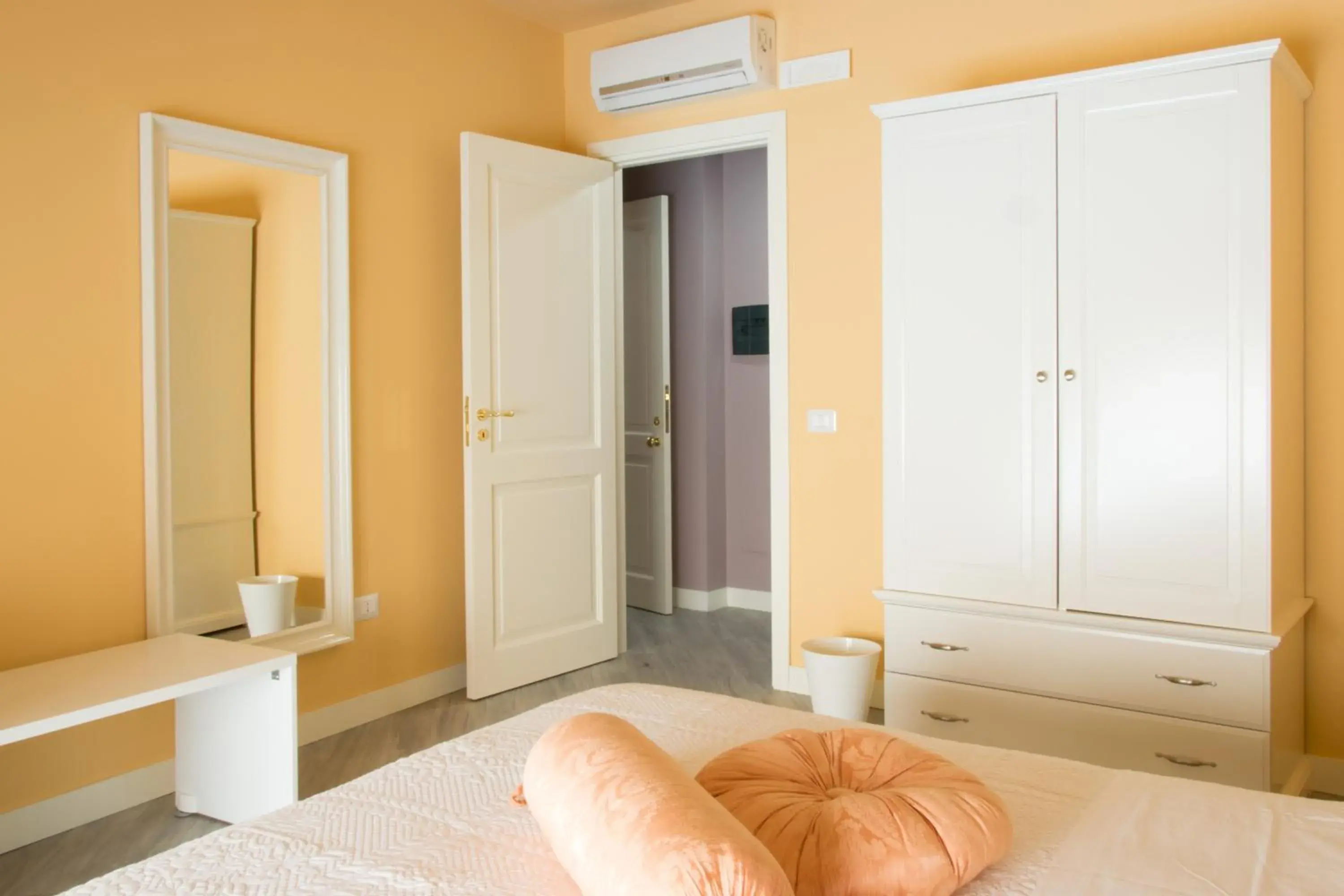 Superior Quadruple Room in Residenza Cavour Superior Quadruple Room in Residenza Cavour