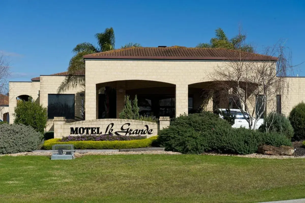 Motel Le Grande Motel Le Grande