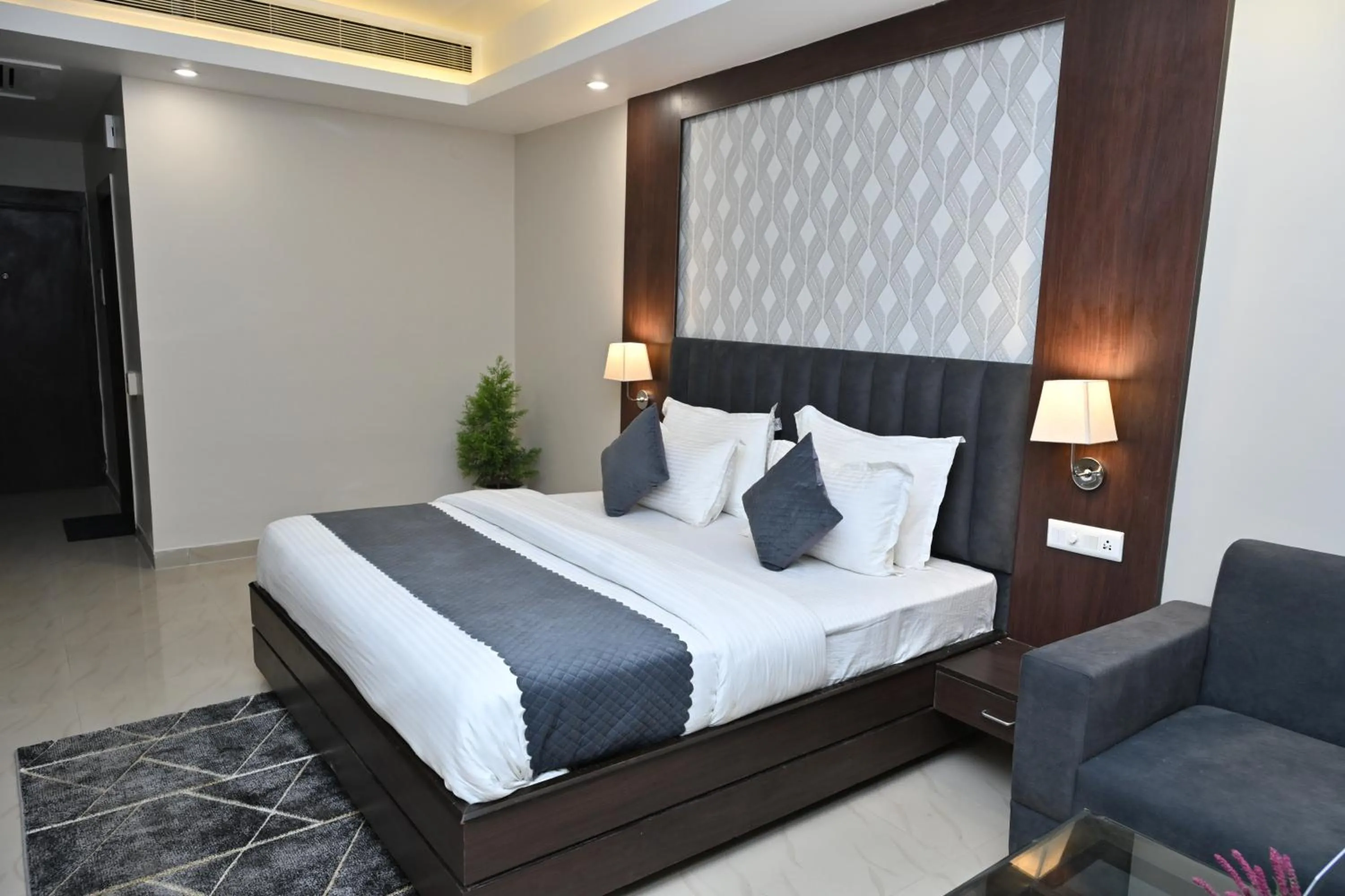 Hotel Alaknanda