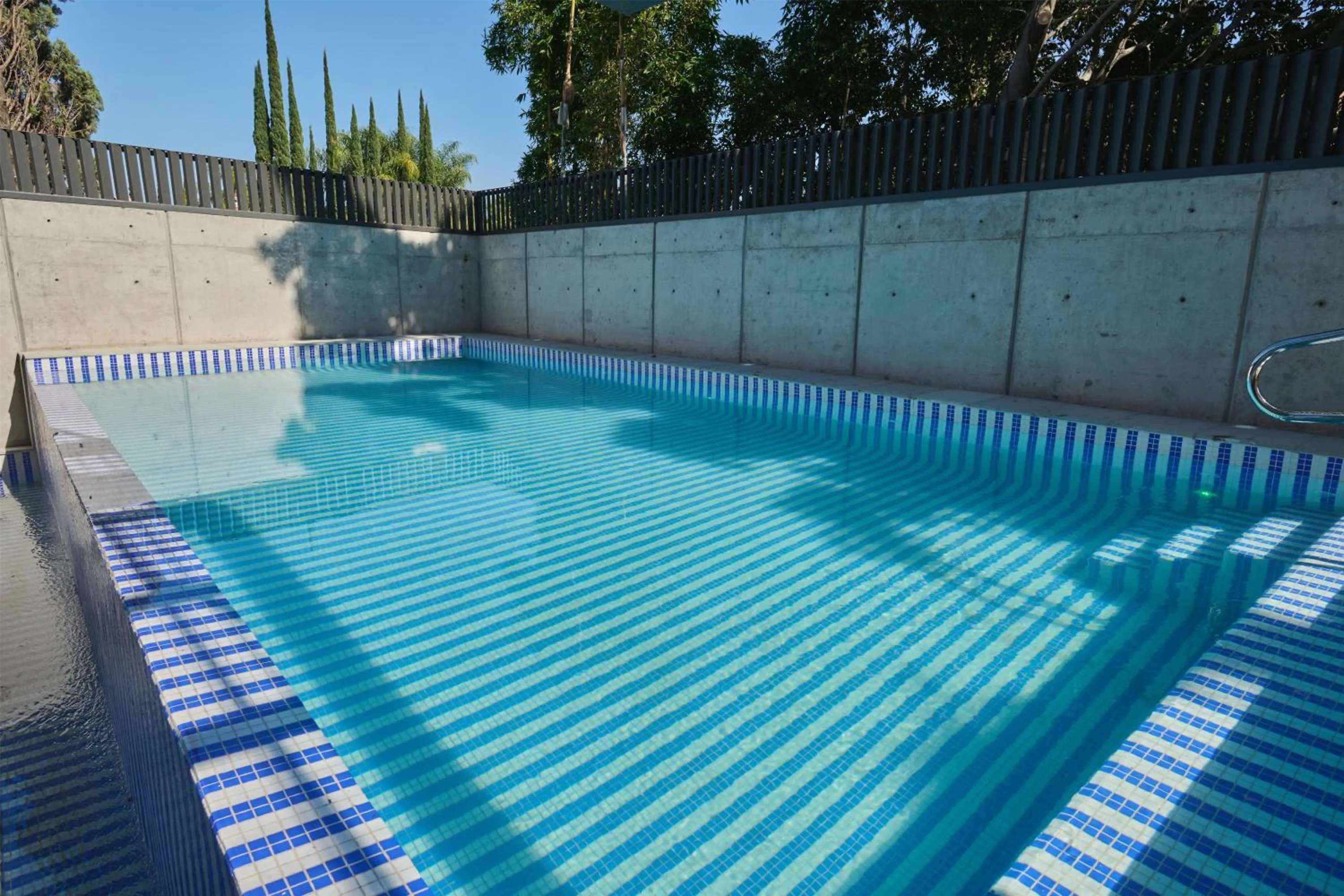 Pool view in WorldHotels Acueducto Guadalajara