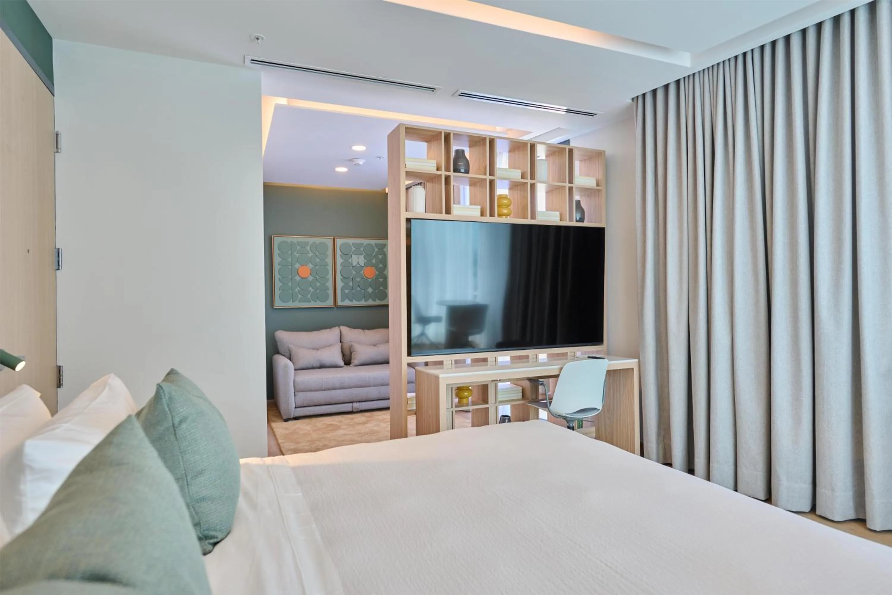 Photo of the whole room, Bed in WorldHotels Acueducto Guadalajara