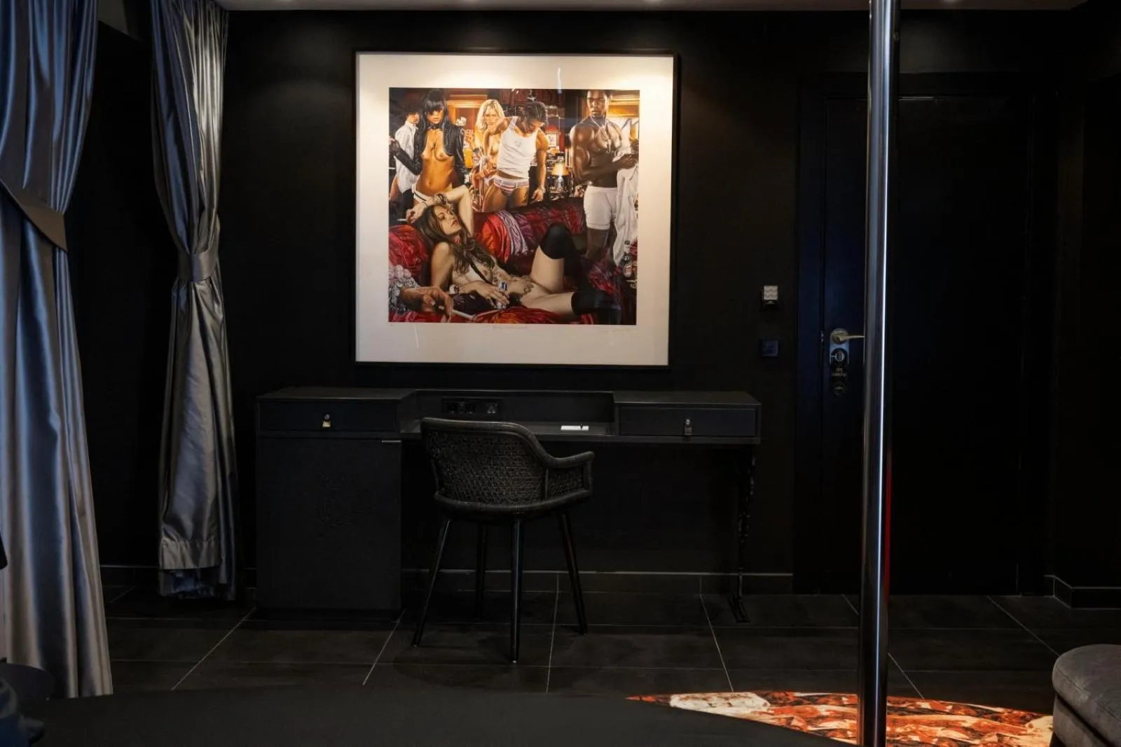 Decorative detail in The Donna Portals