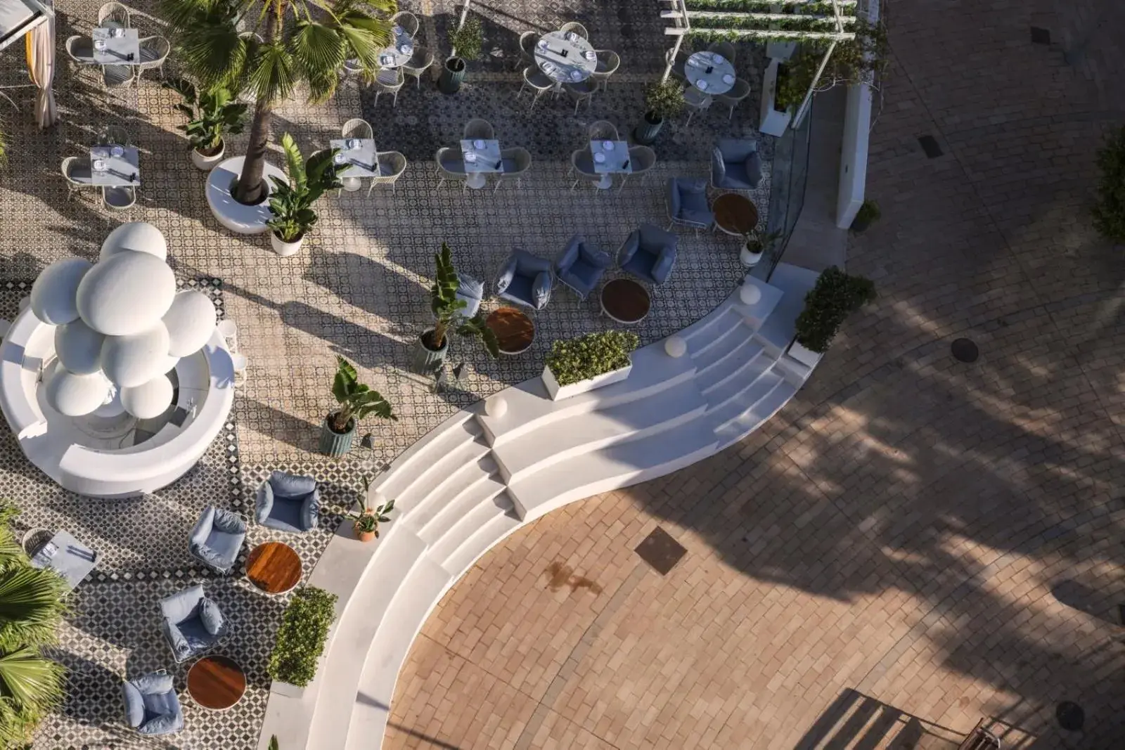 Restaurant/places to eat in The Donna Portals Restaurant/places to eat in The Donna Portals