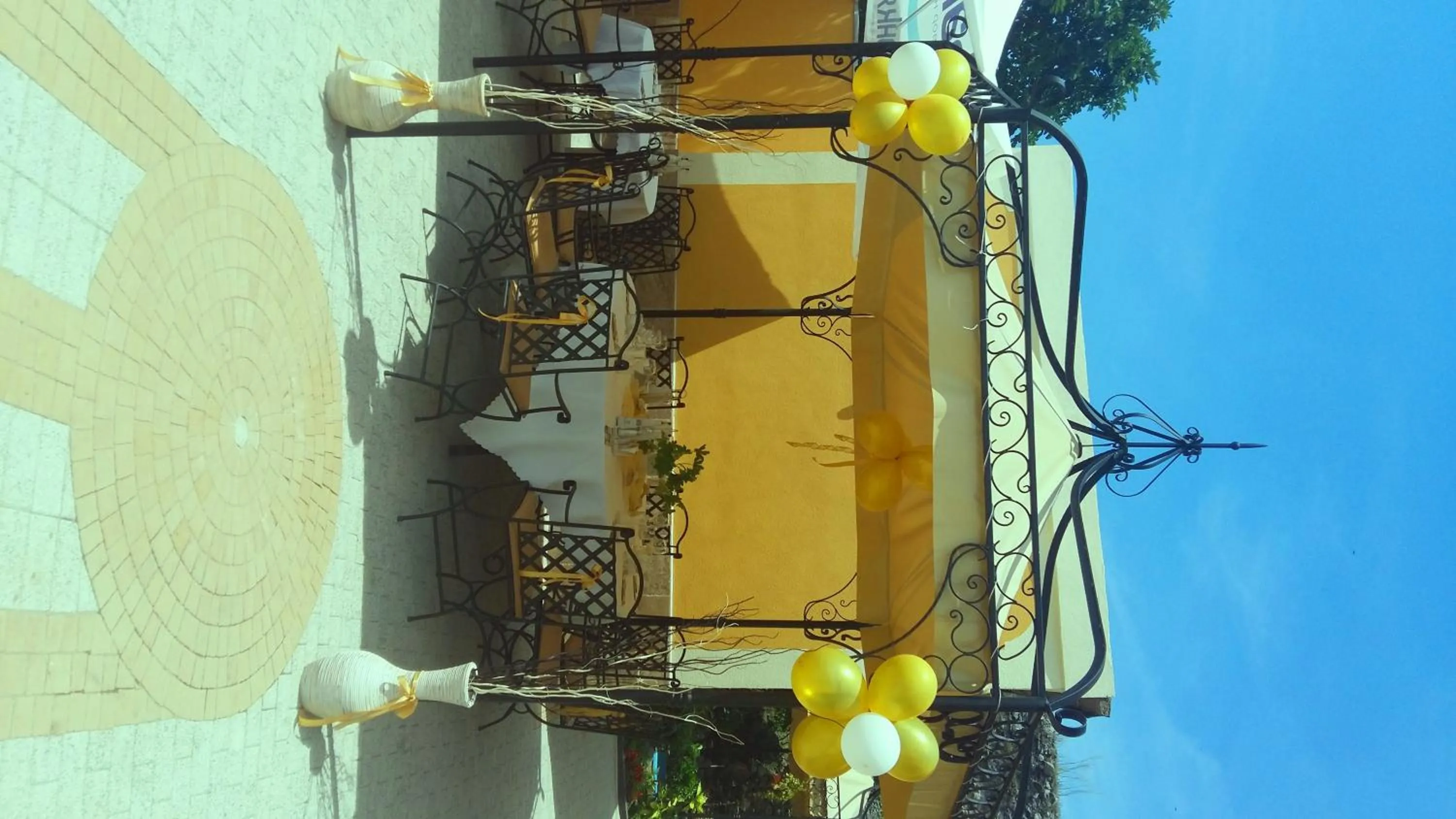 Garden in Villa Paris