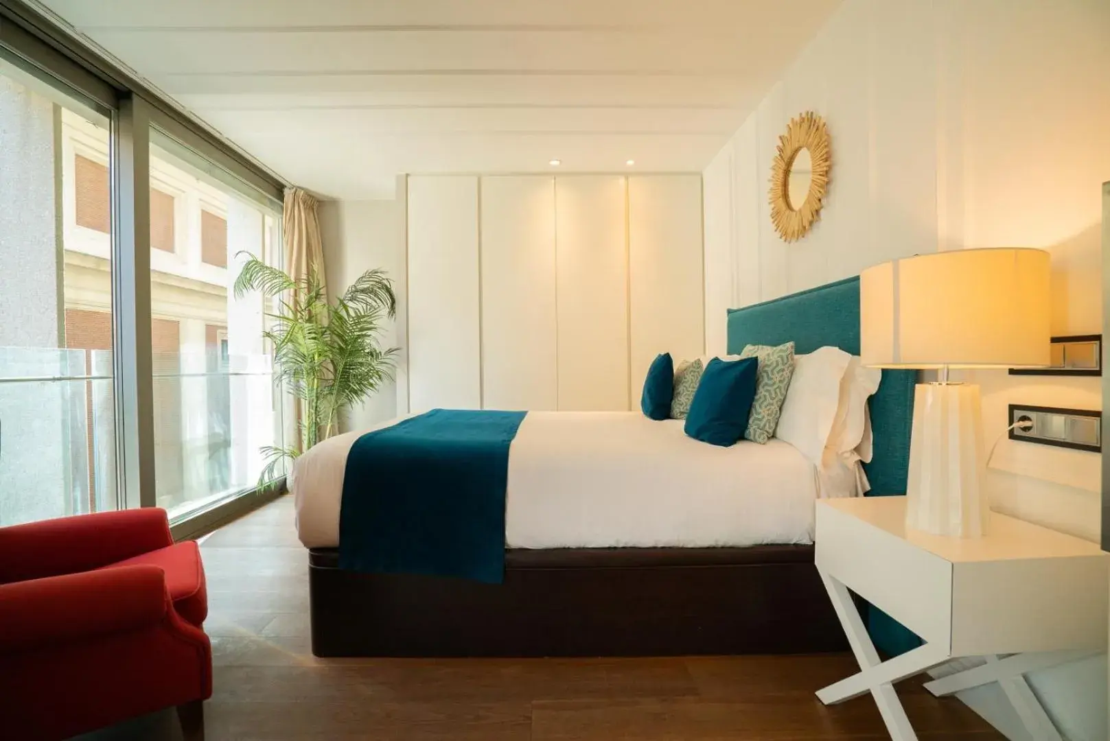 Bed in SmartRental Collection Centric II Bed in SmartRental Collection Centric II