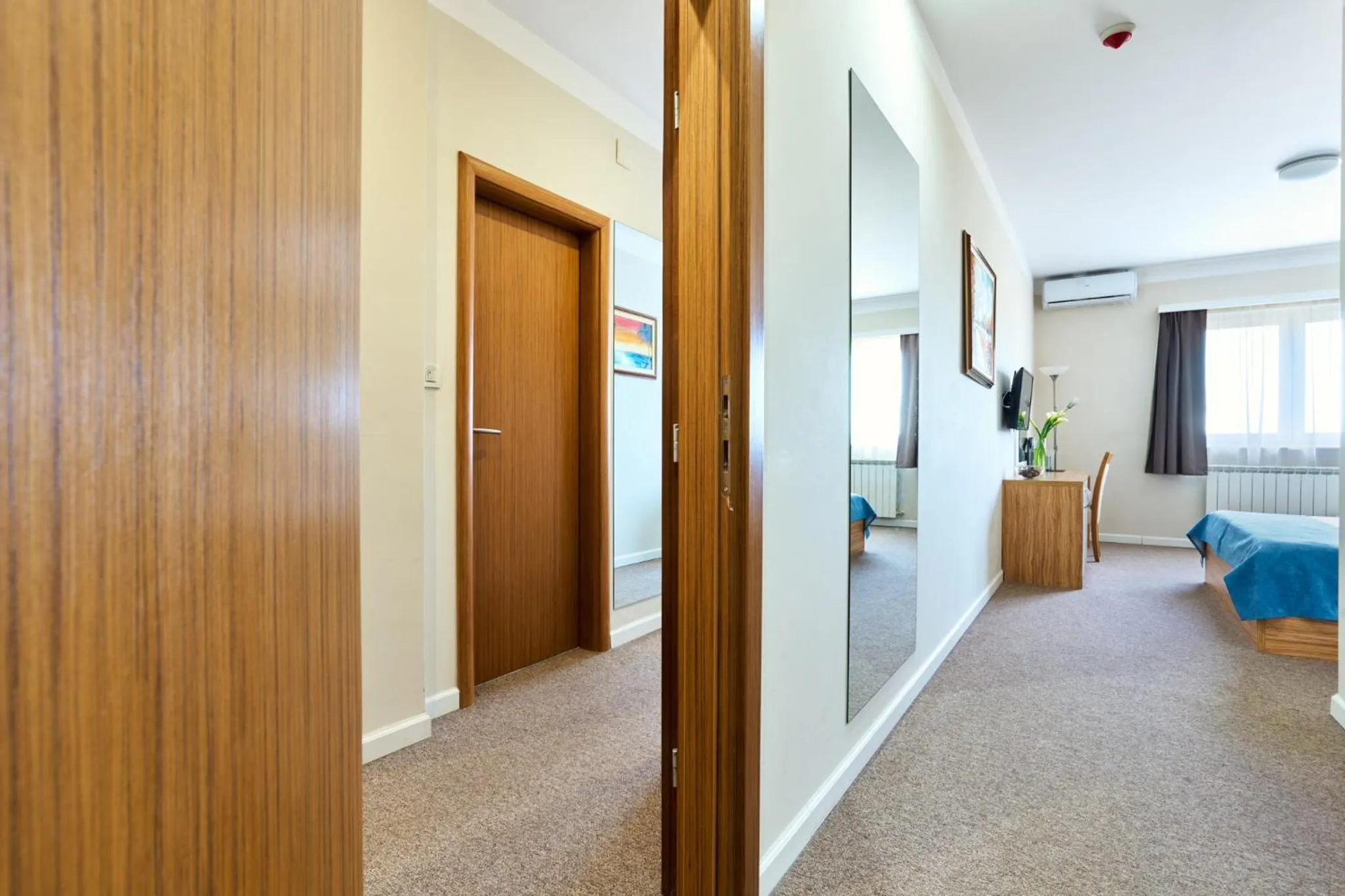 wardrobe in Hotel Phoenix