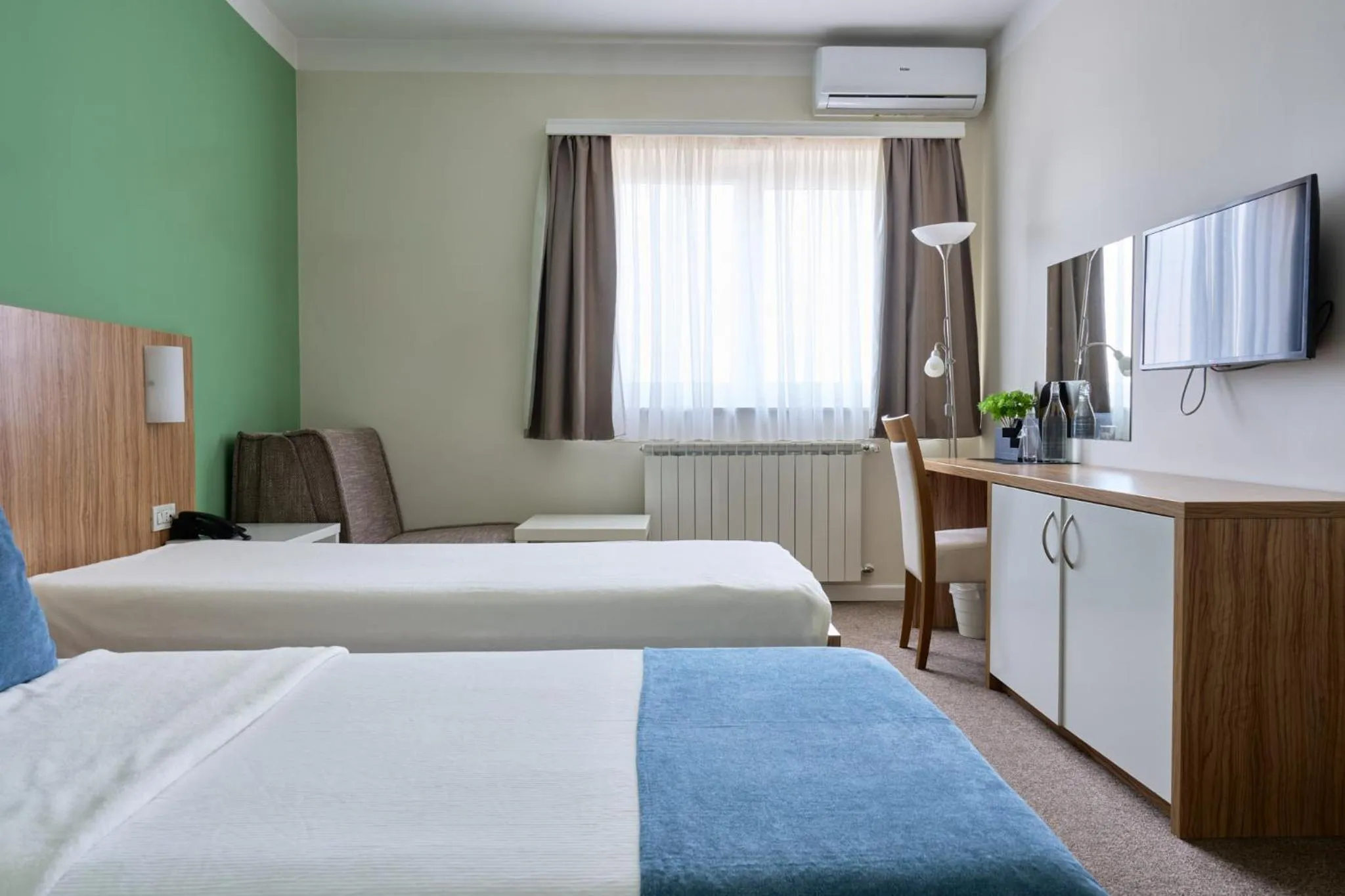 Bed in Hotel Phoenix