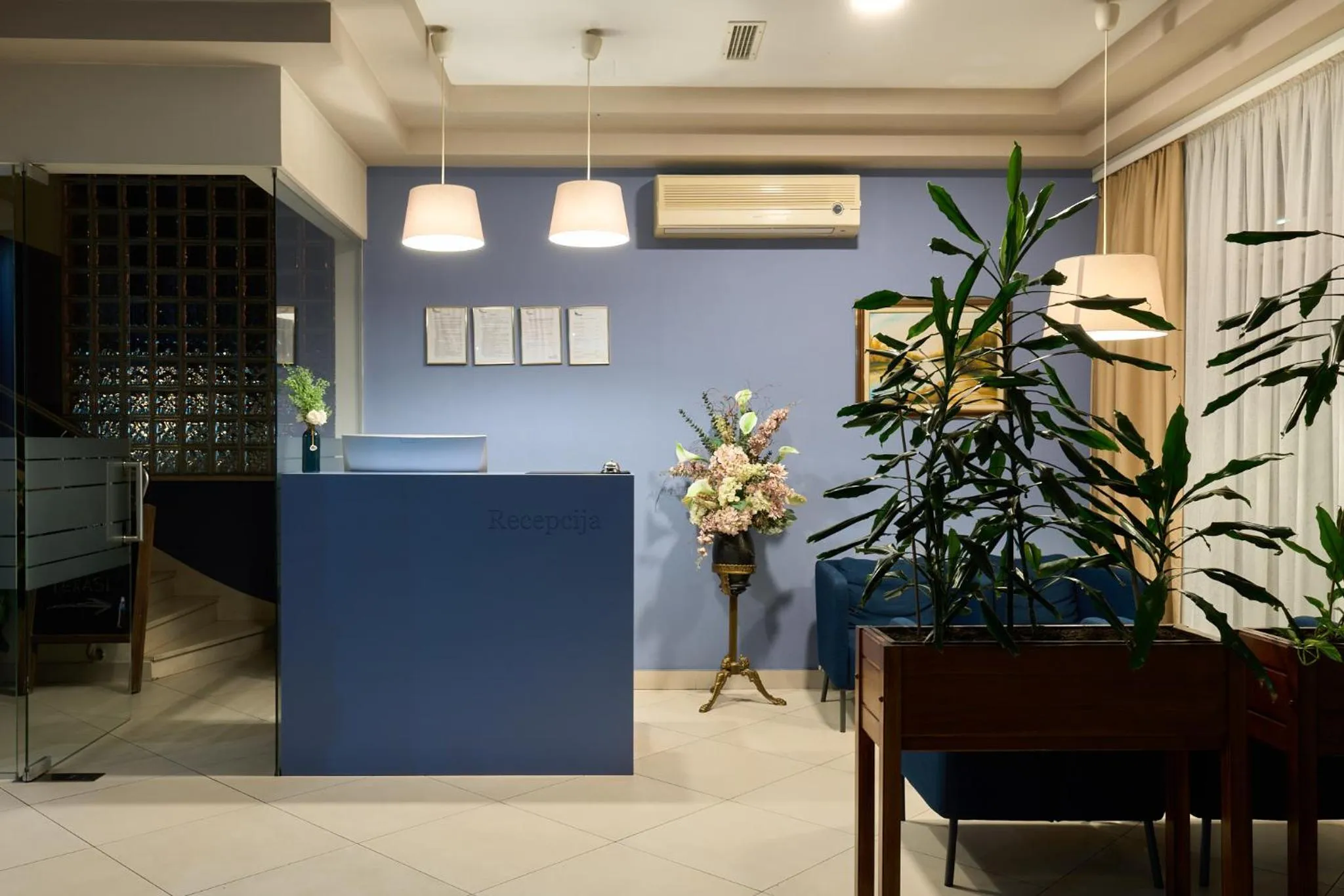 air conditioner in Hotel Phoenix