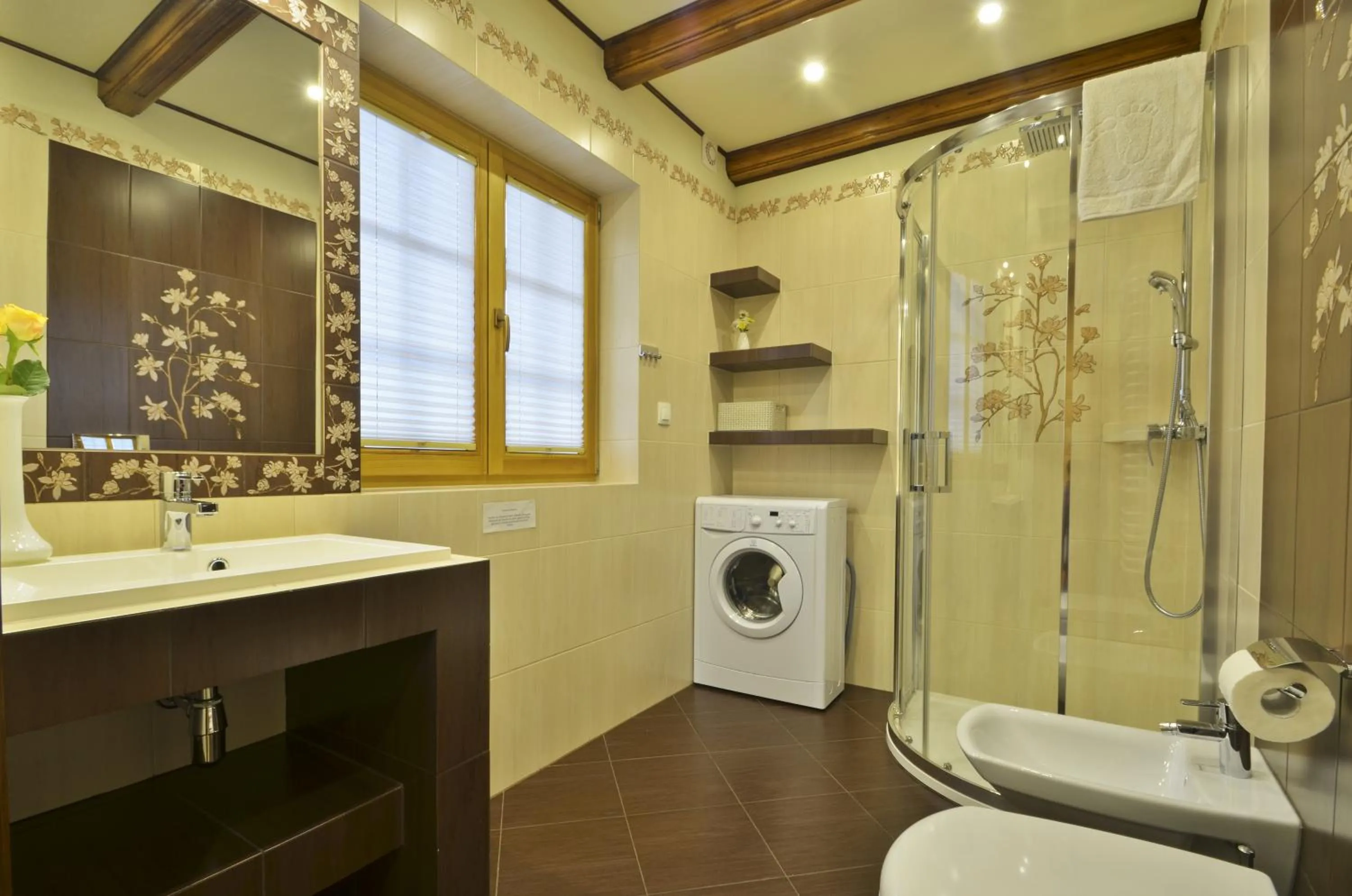 Shower in Luxdomki