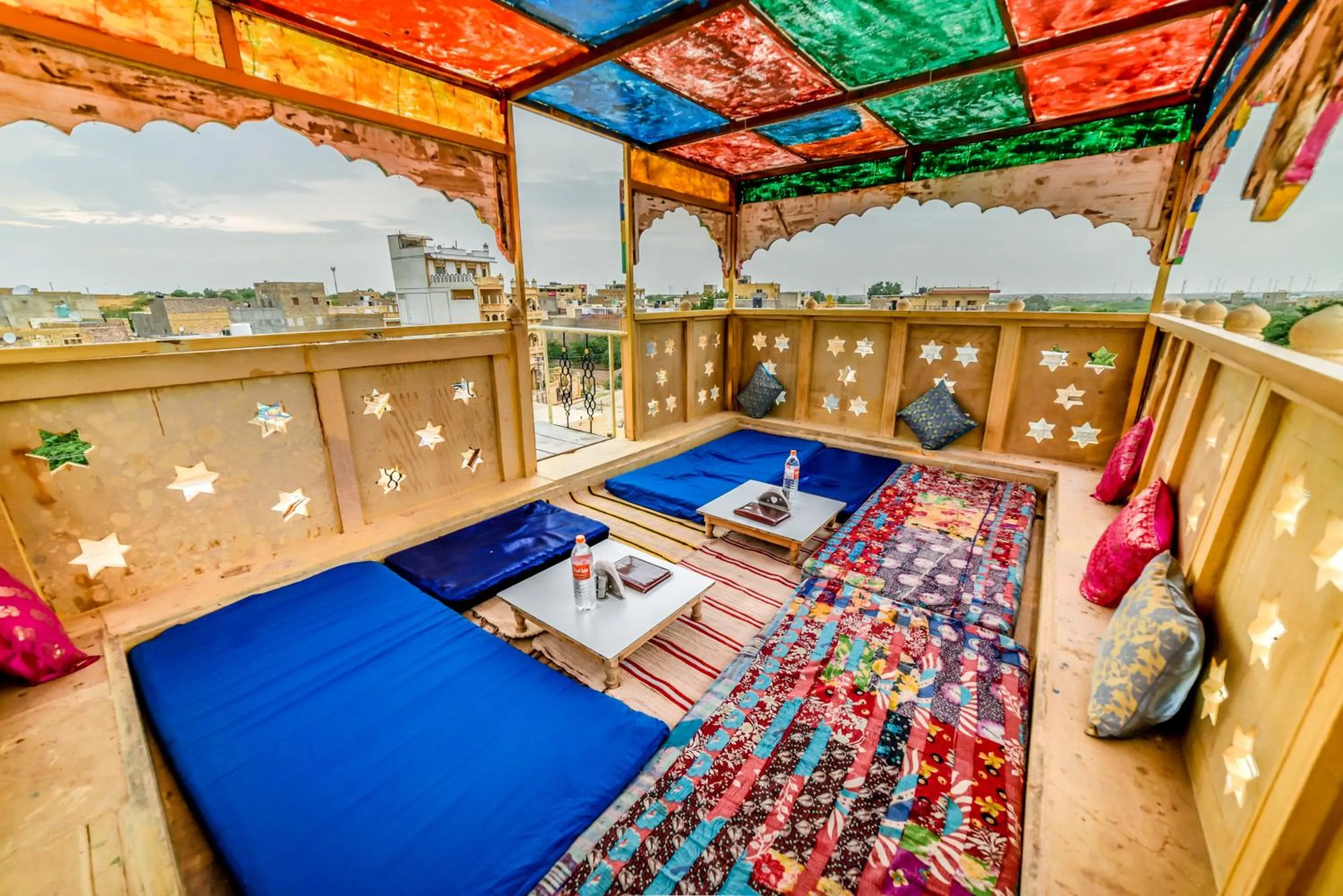 Meals, Bed in Hotel Heritage House