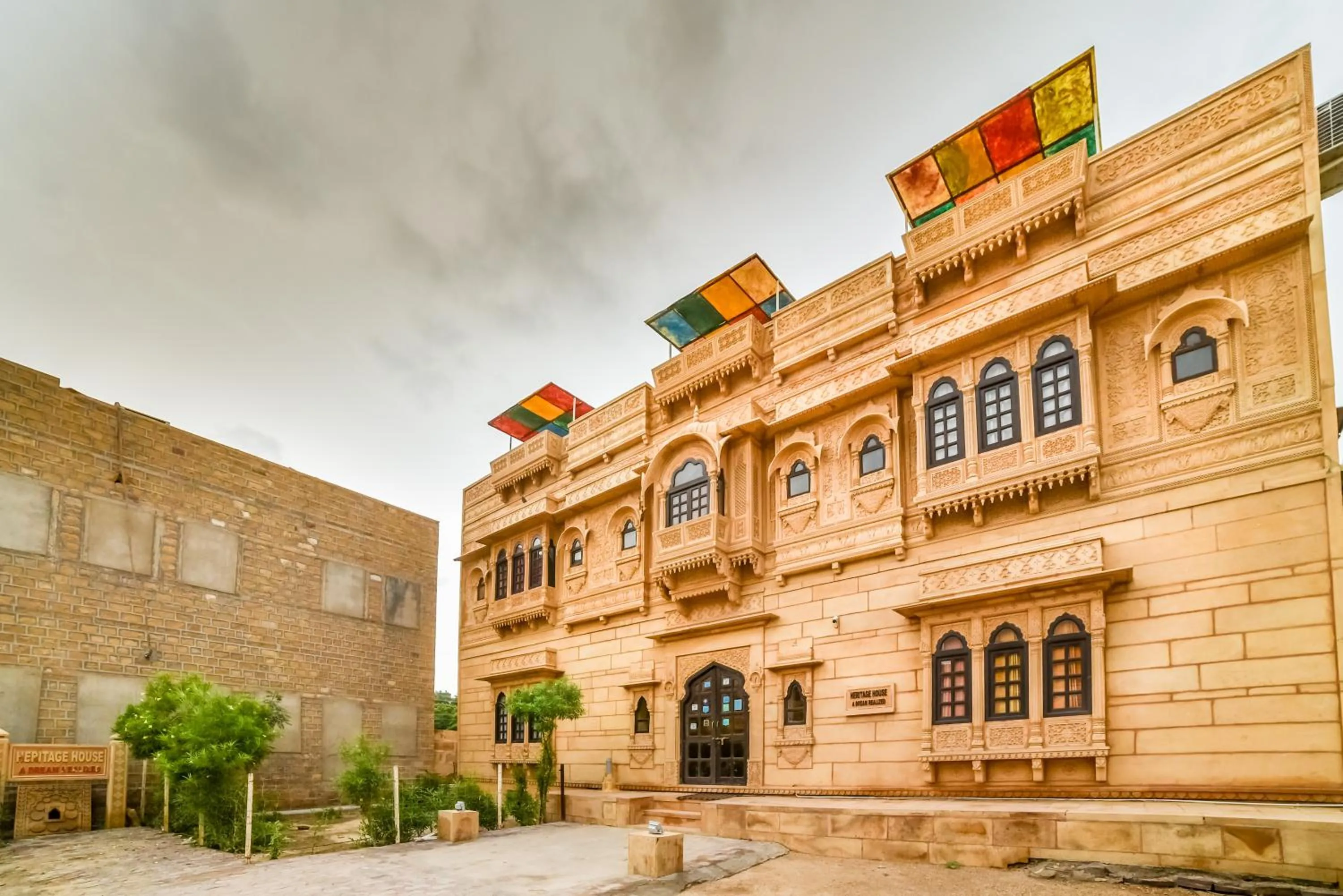 Facade/entrance in Hotel Heritage House