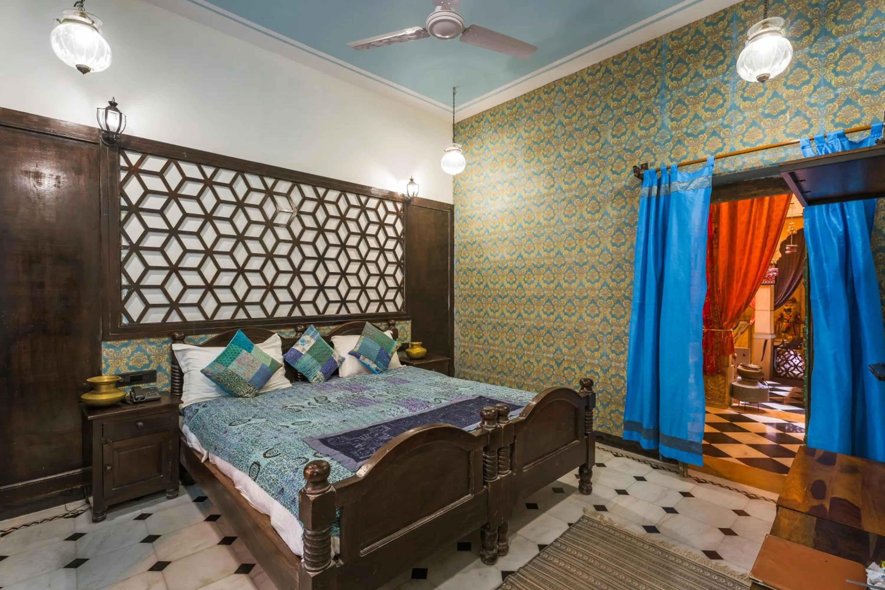 Bed in Hotel Heritage House