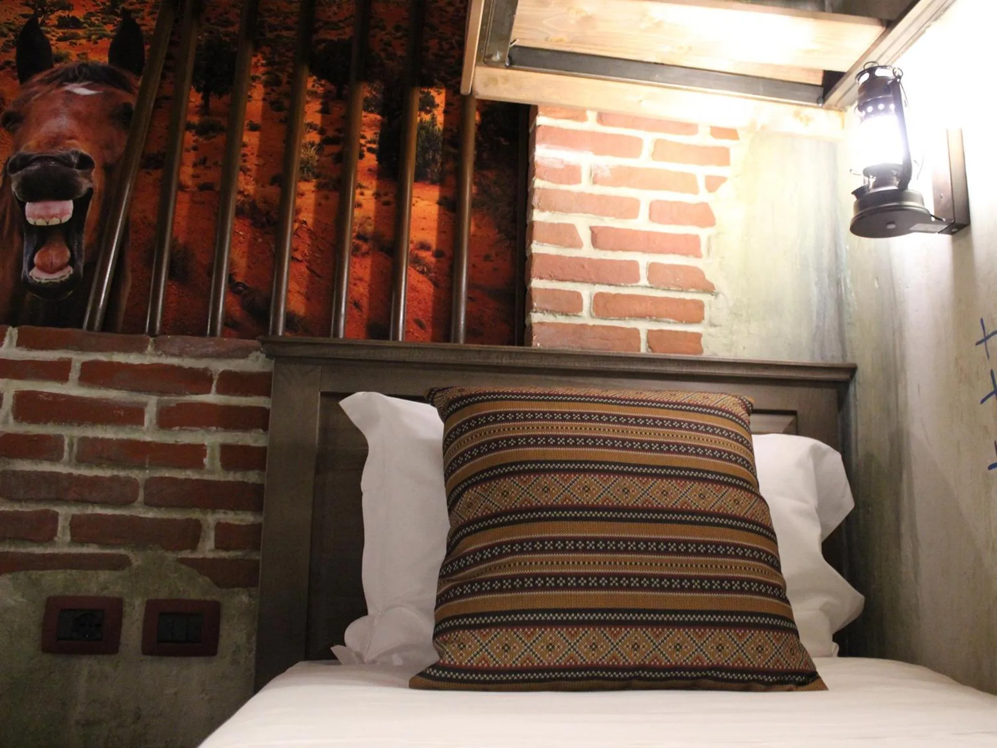 Decorative detail, Bed in Gardaland Adventure Hotel